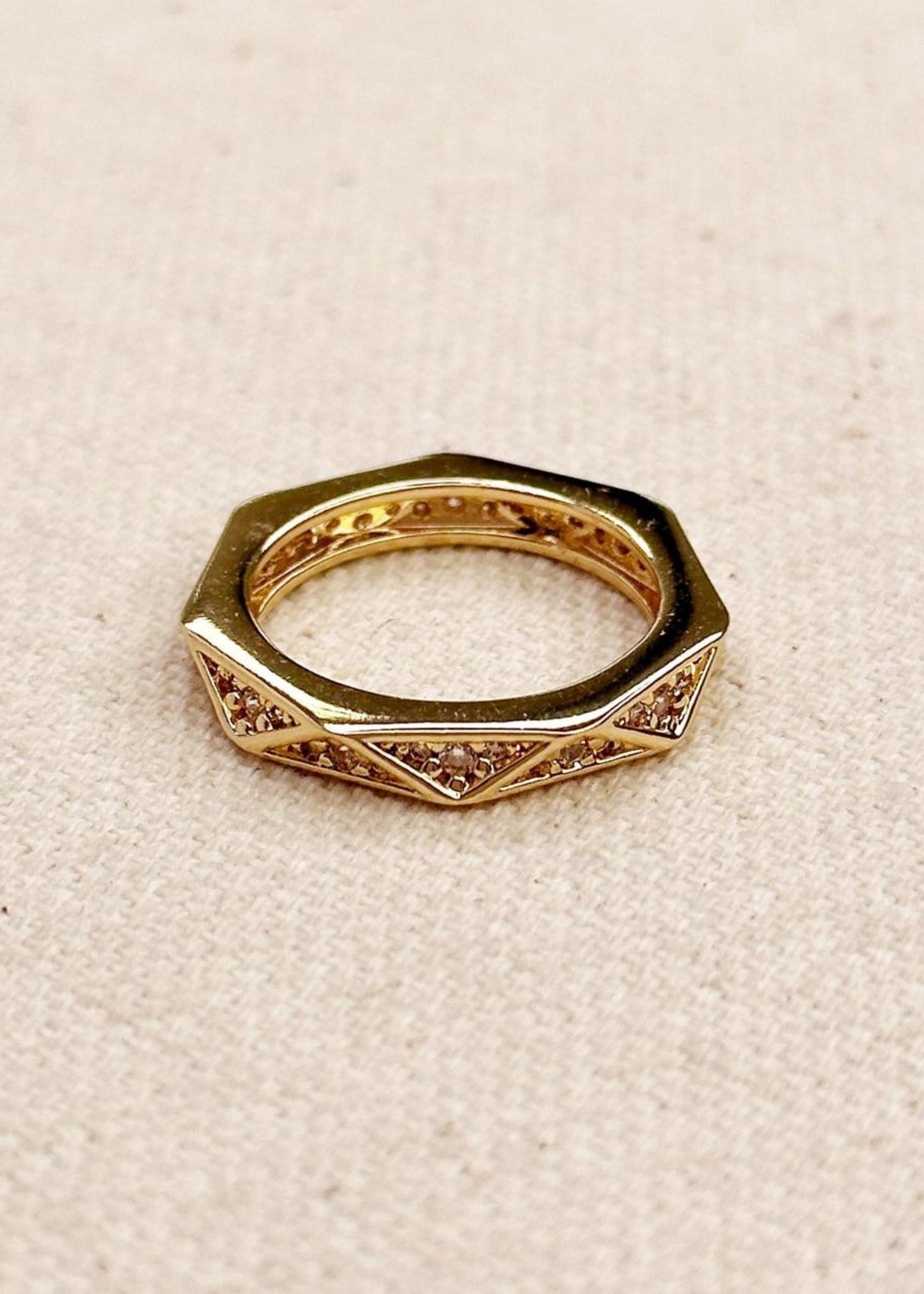 Lina ring