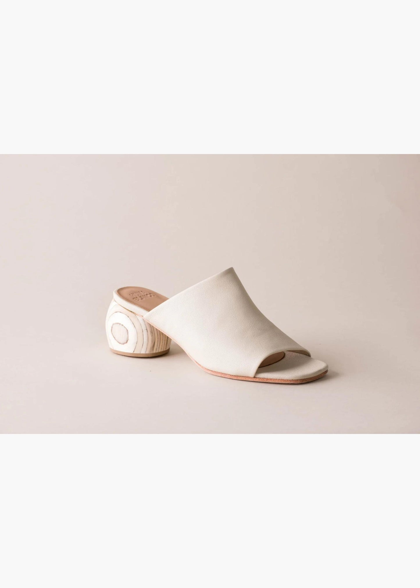 Milla mule, bone