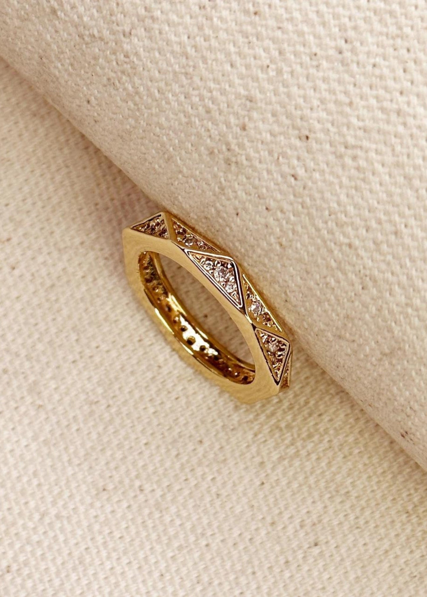 Lina ring