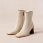 West boots, cream