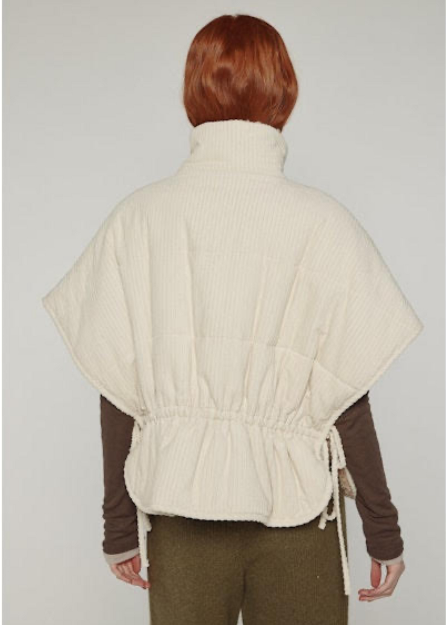 Reversible high-neck vest
