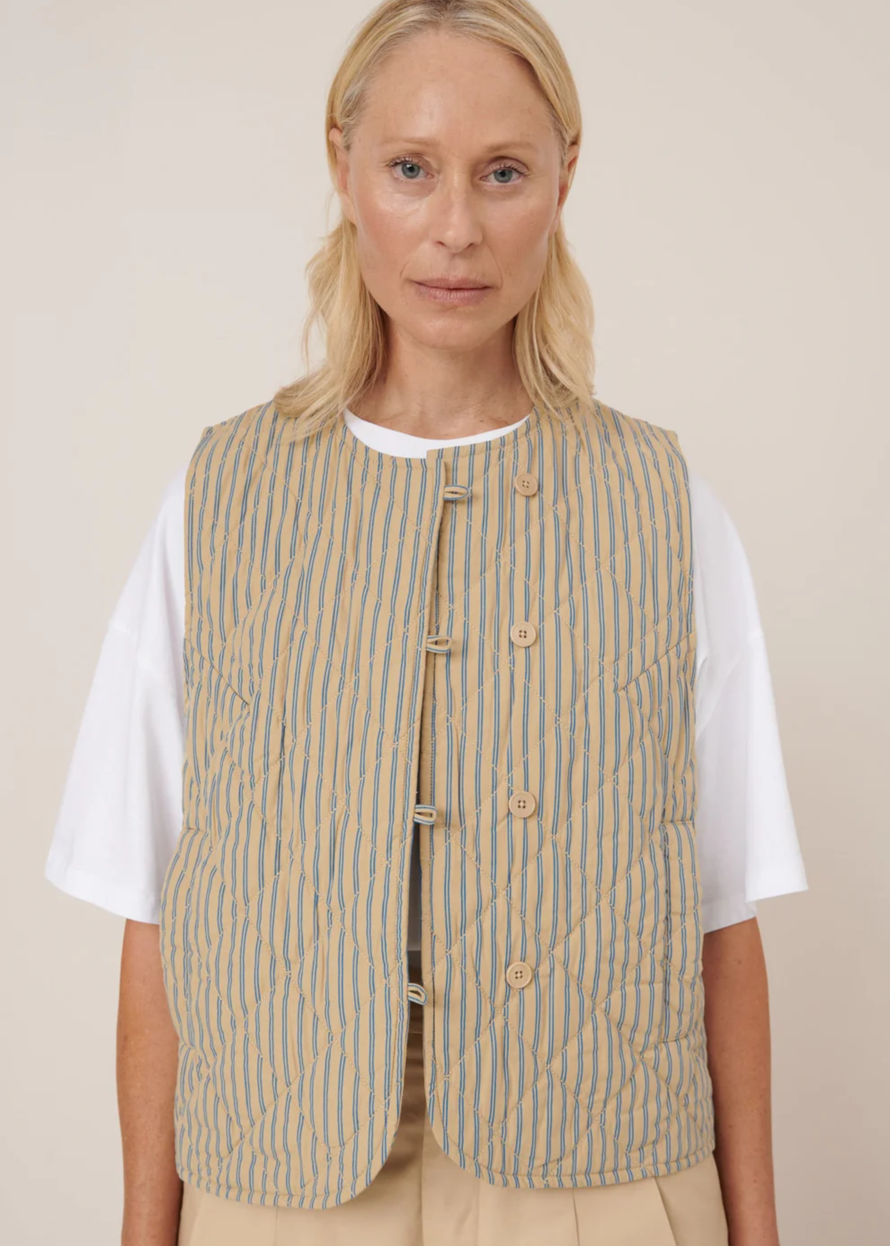 Axis vest, double pinstripe