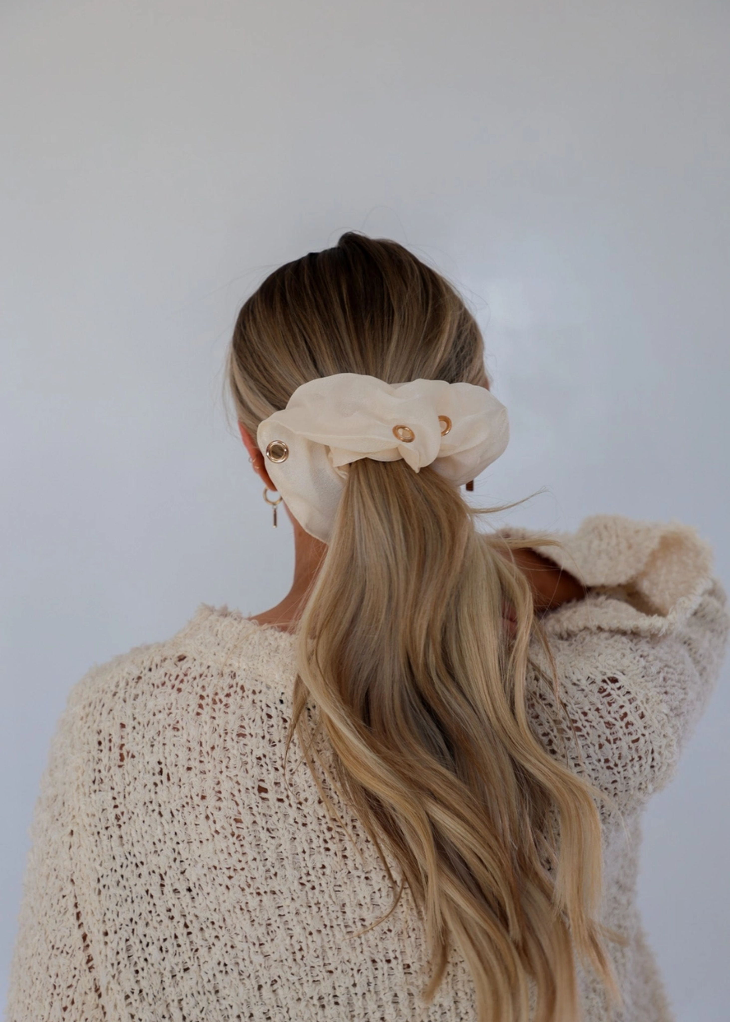 Grommet jumbo scrunchie