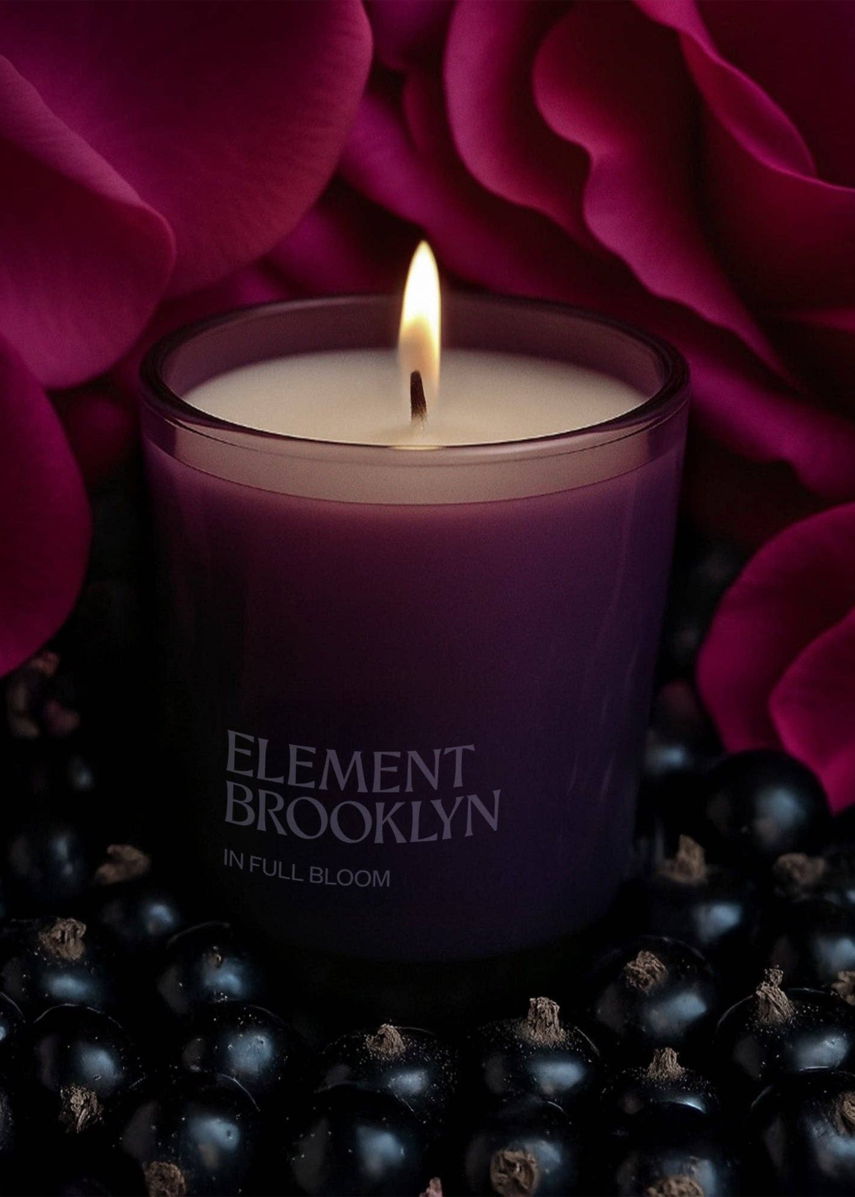 Refillable In full bloom candle