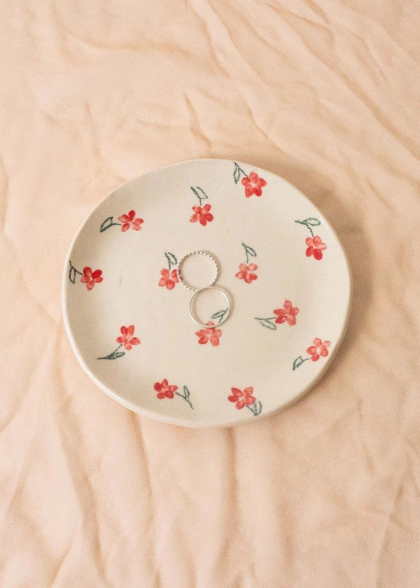 Red poppy catchall plate