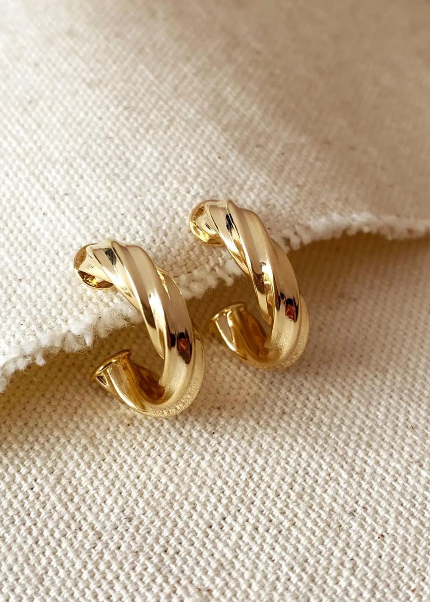 Delphine hoops