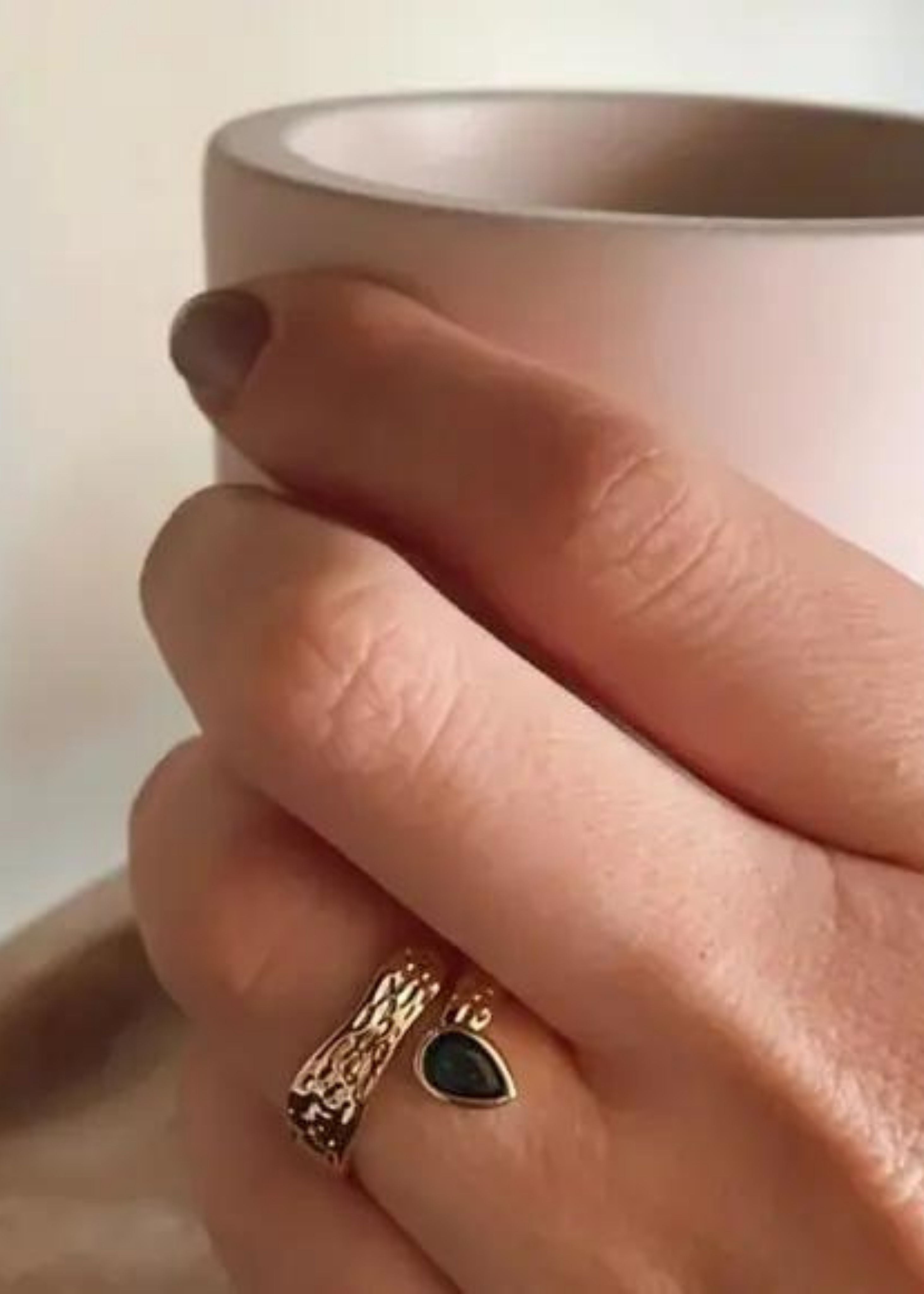 Emerald grooves ring