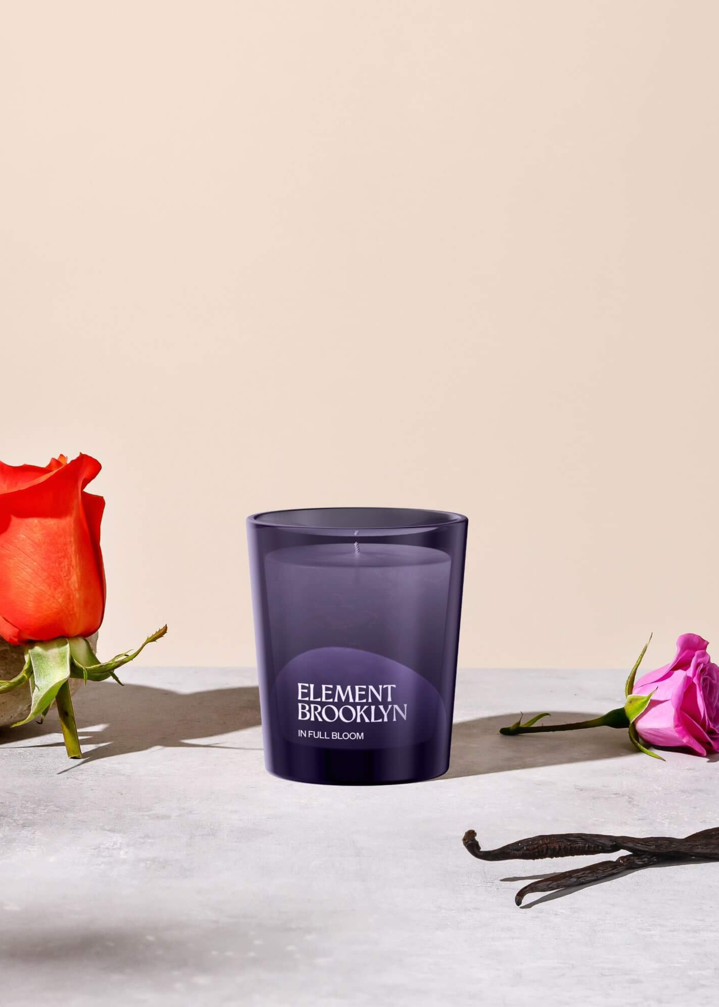 Refillable In full bloom candle