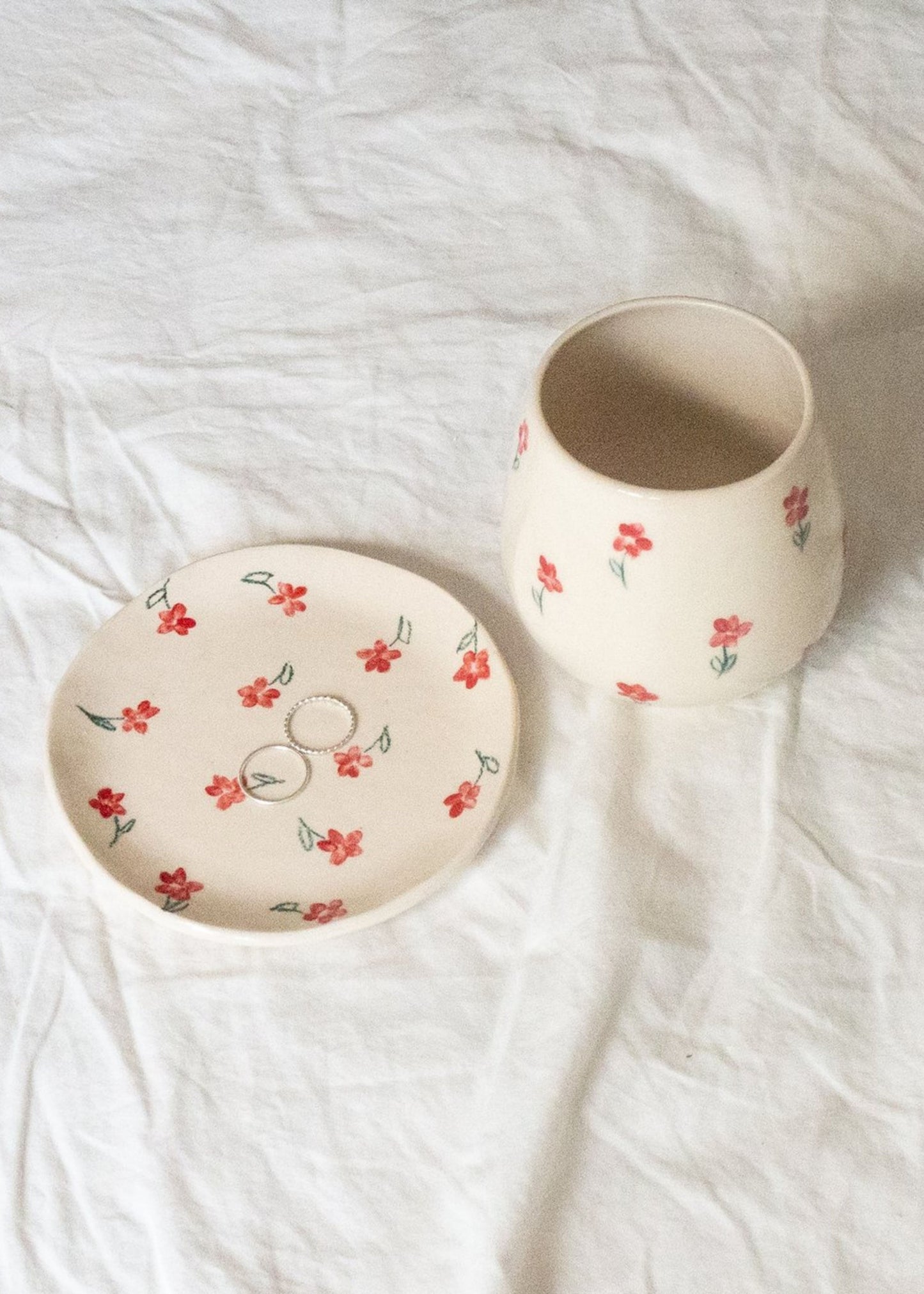 Red poppy catchall plate