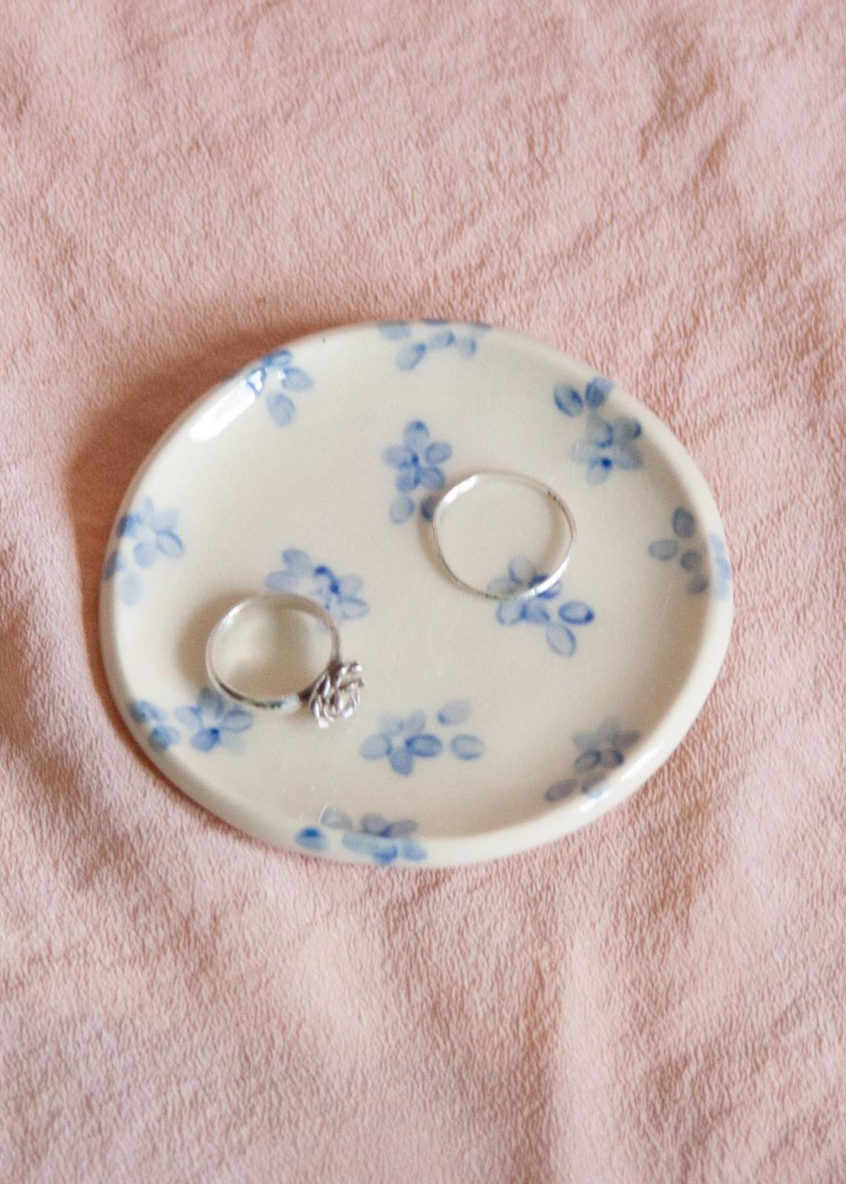 Forget me not ring dish, blue