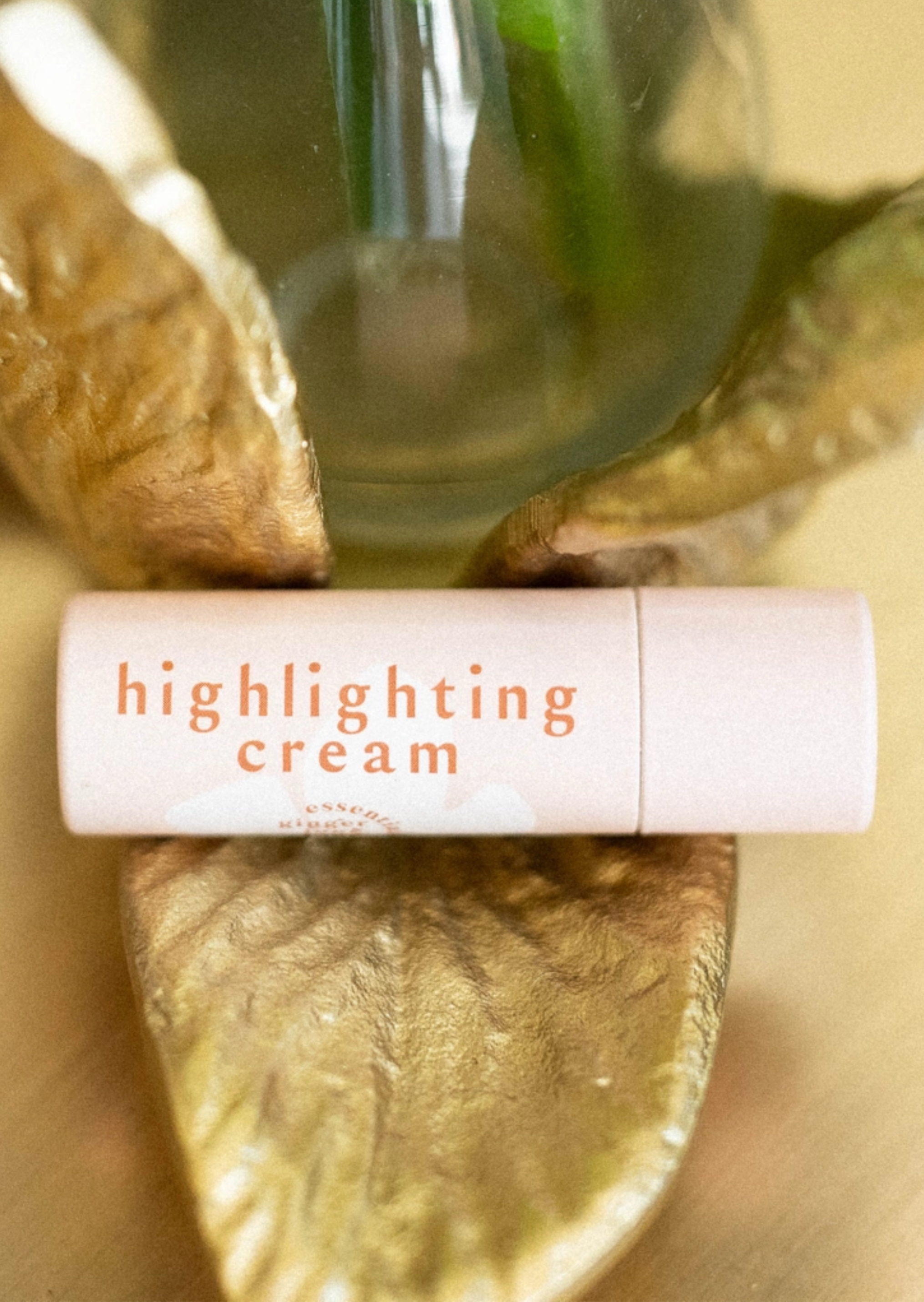Creamy highlighting stick