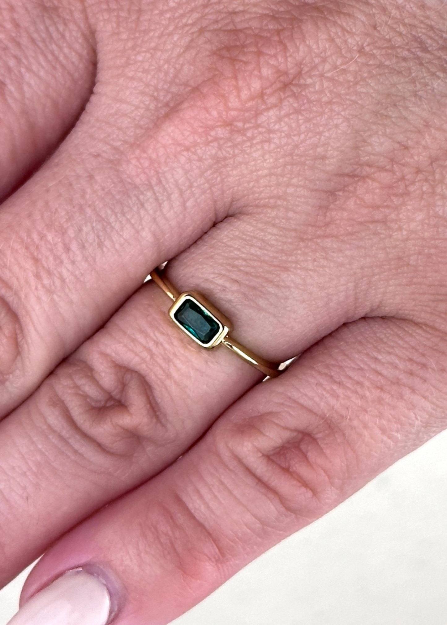 Emmy ring, black