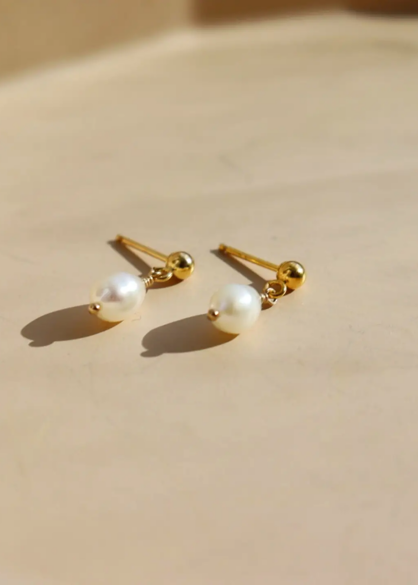 Pearla stud earrings