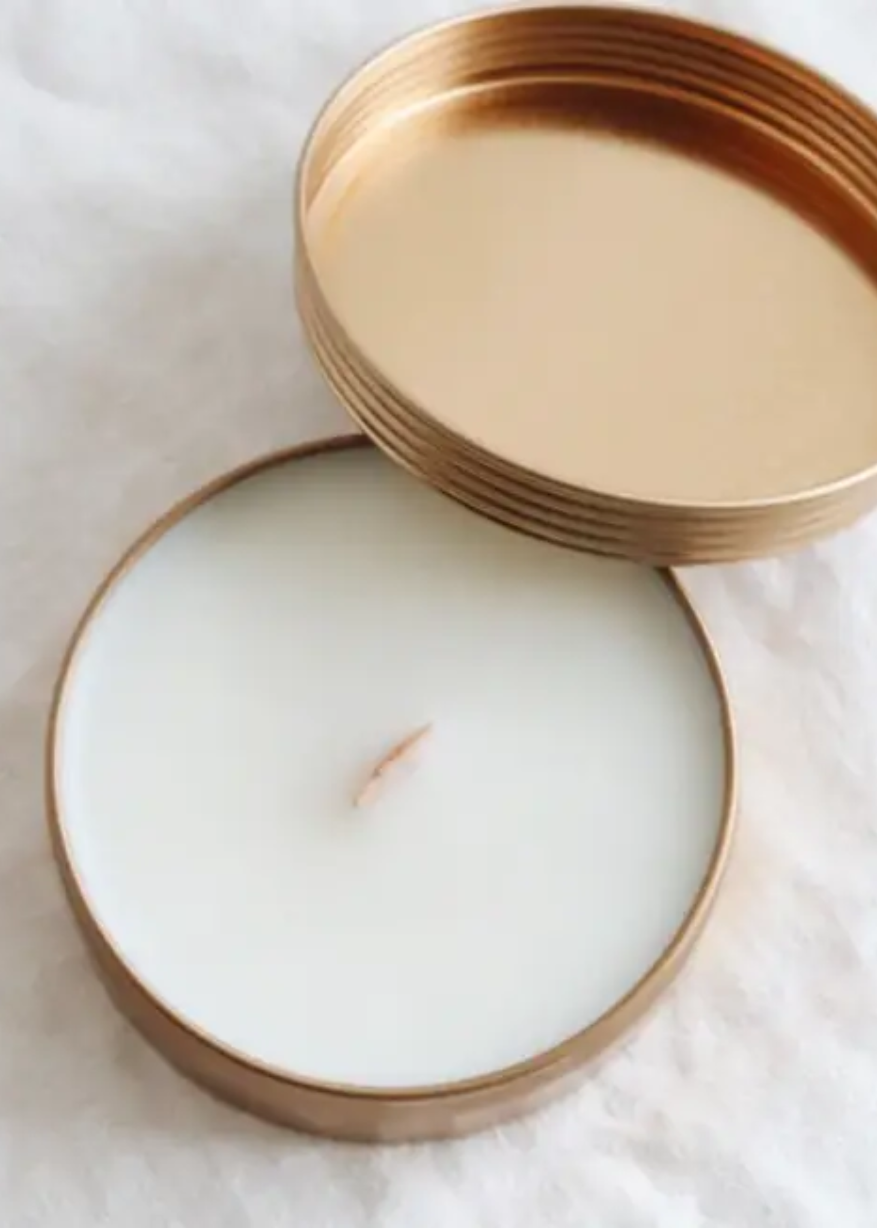 Snowed in candle