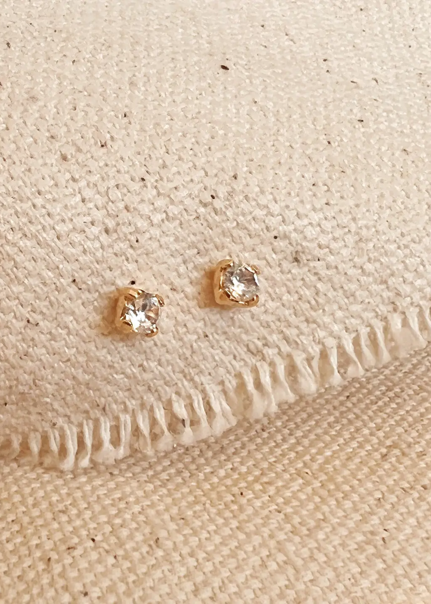 Ocean studs, 2mm
