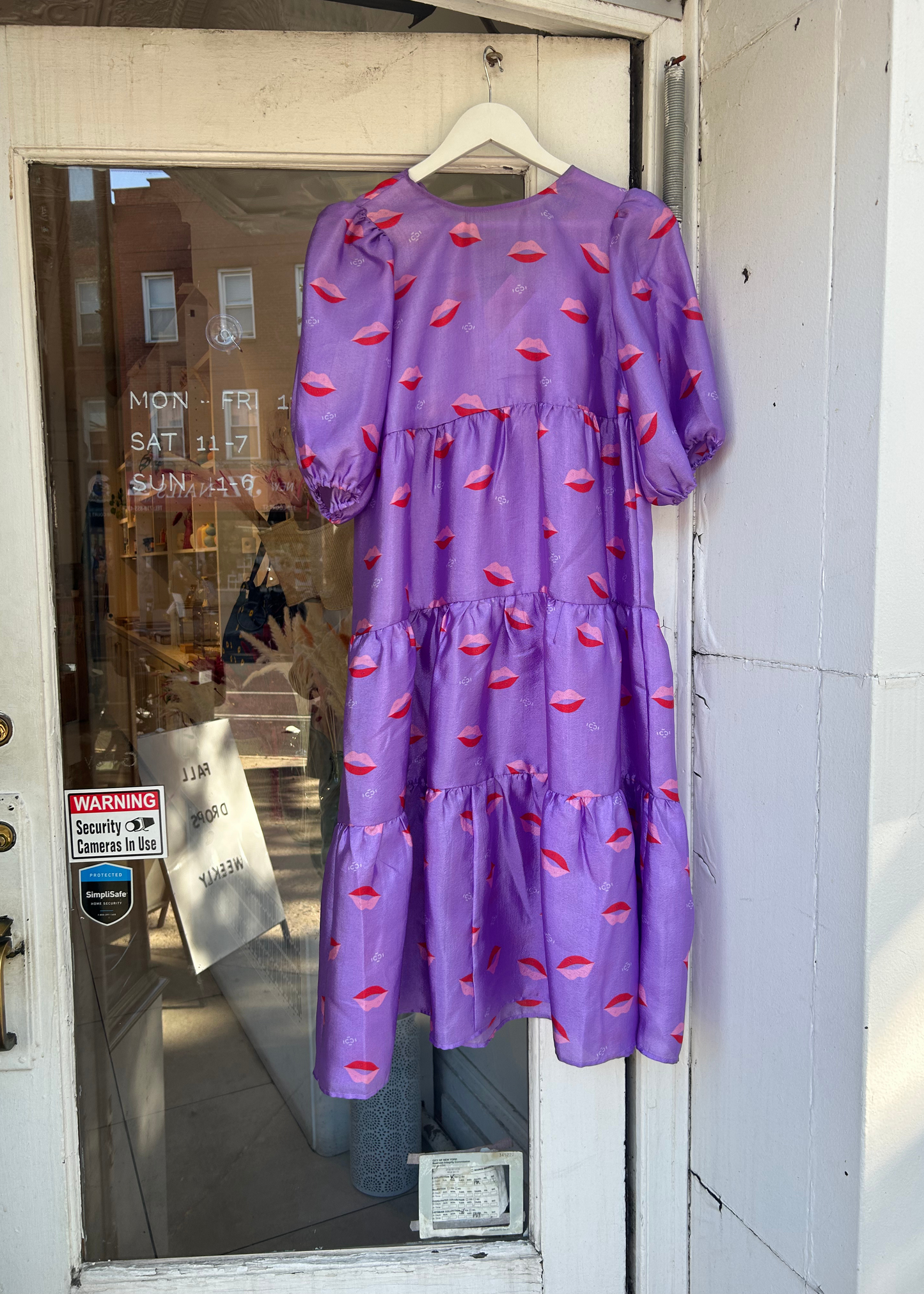 Lilicras dress,  lilac lips