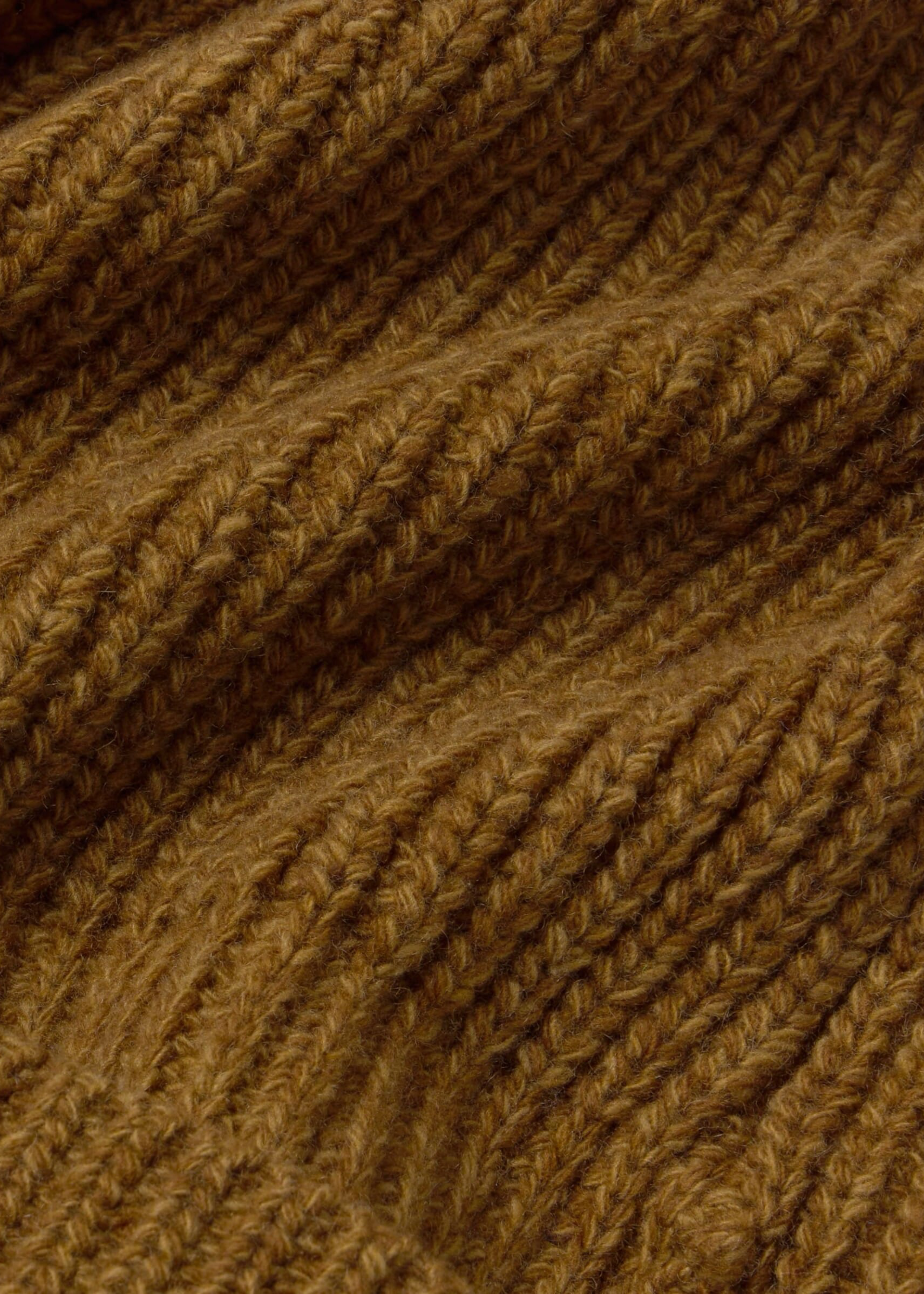 Brown ruby hat