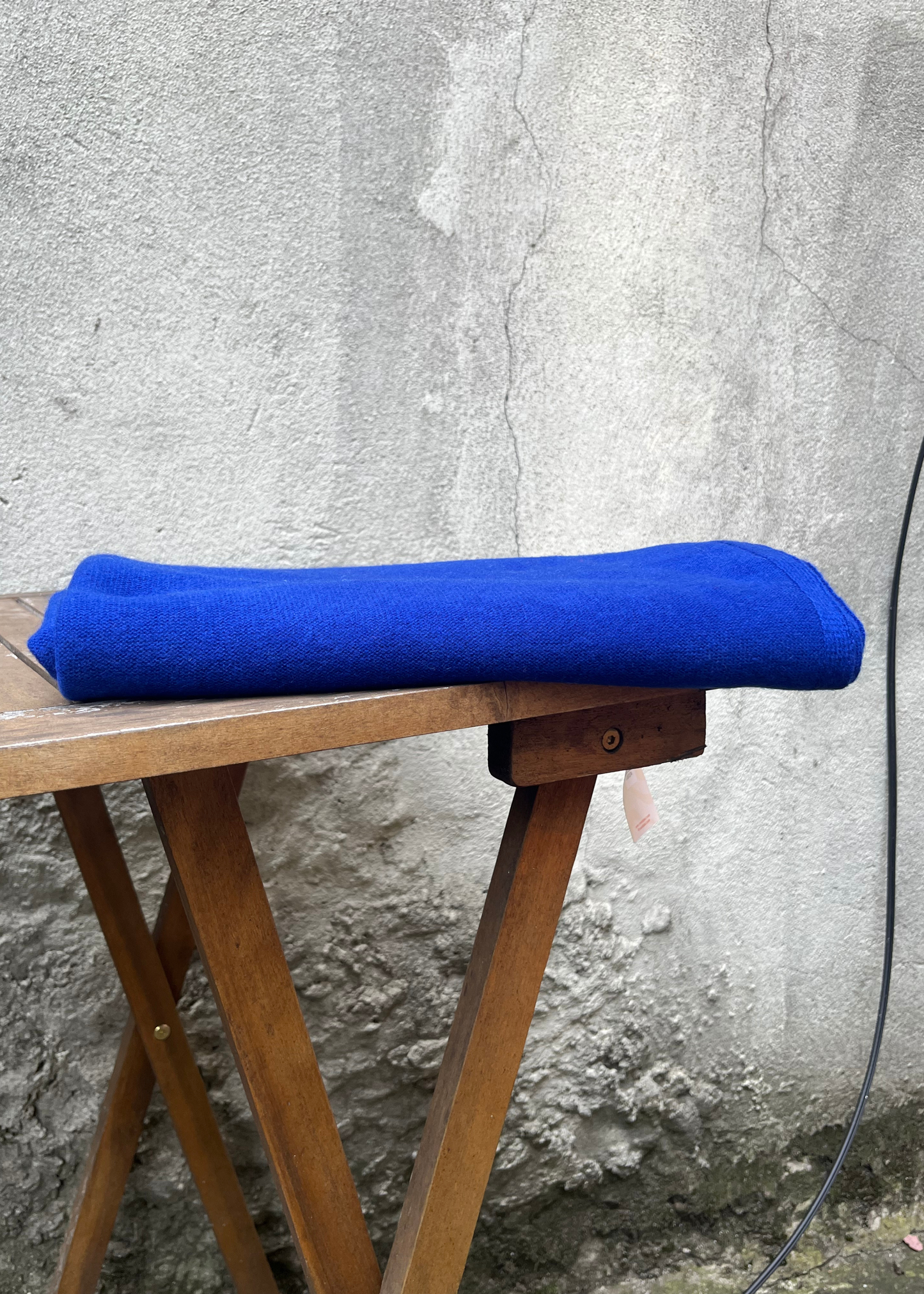 Oversized travel wrap, royal blue
