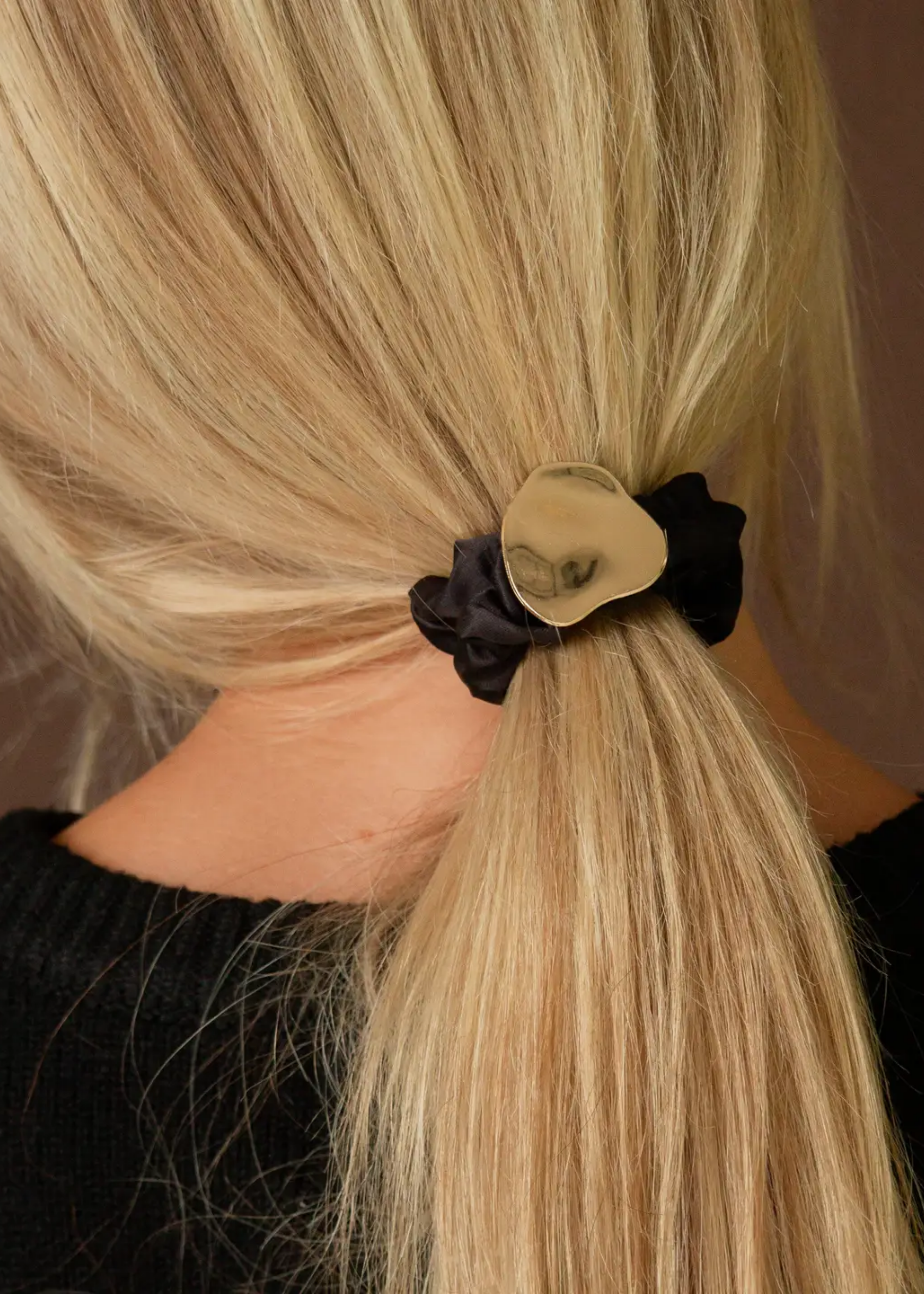 Silky scrunchie, gold