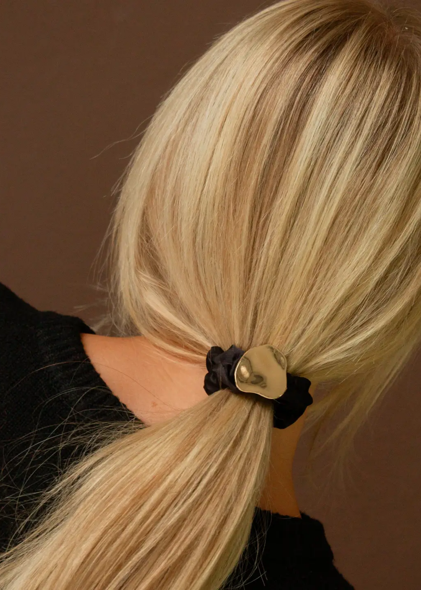 Silky scrunchie, gold