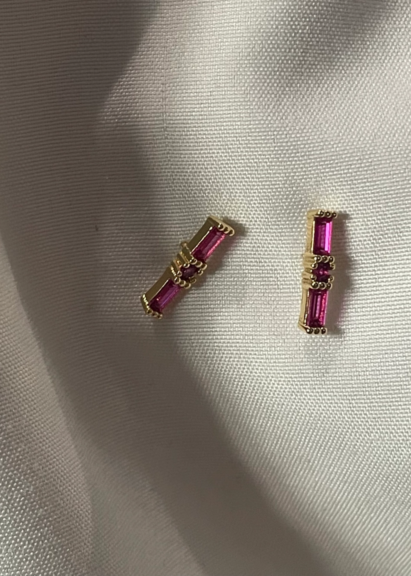 Fuchsia stud earrings