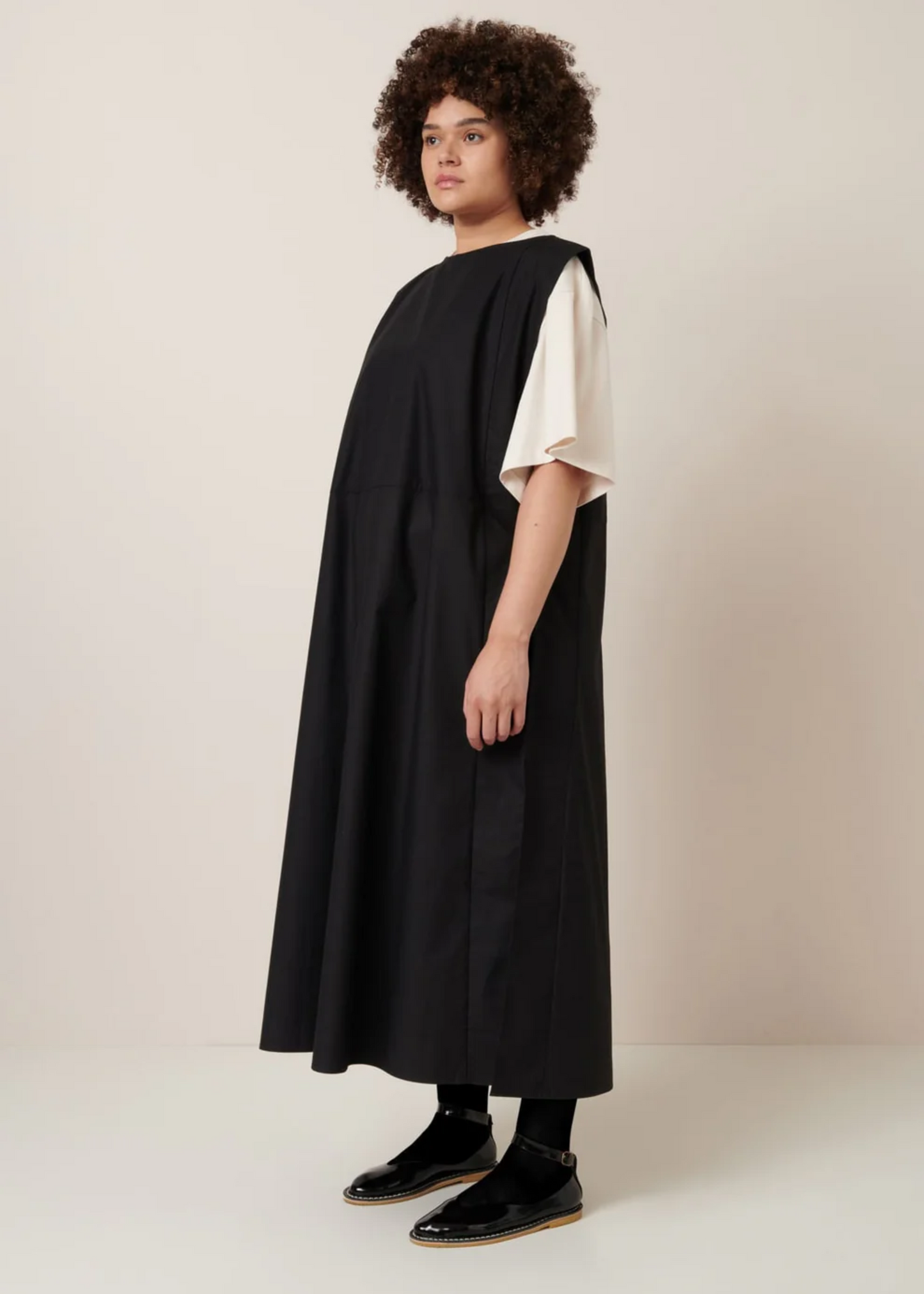 Raven pinafore