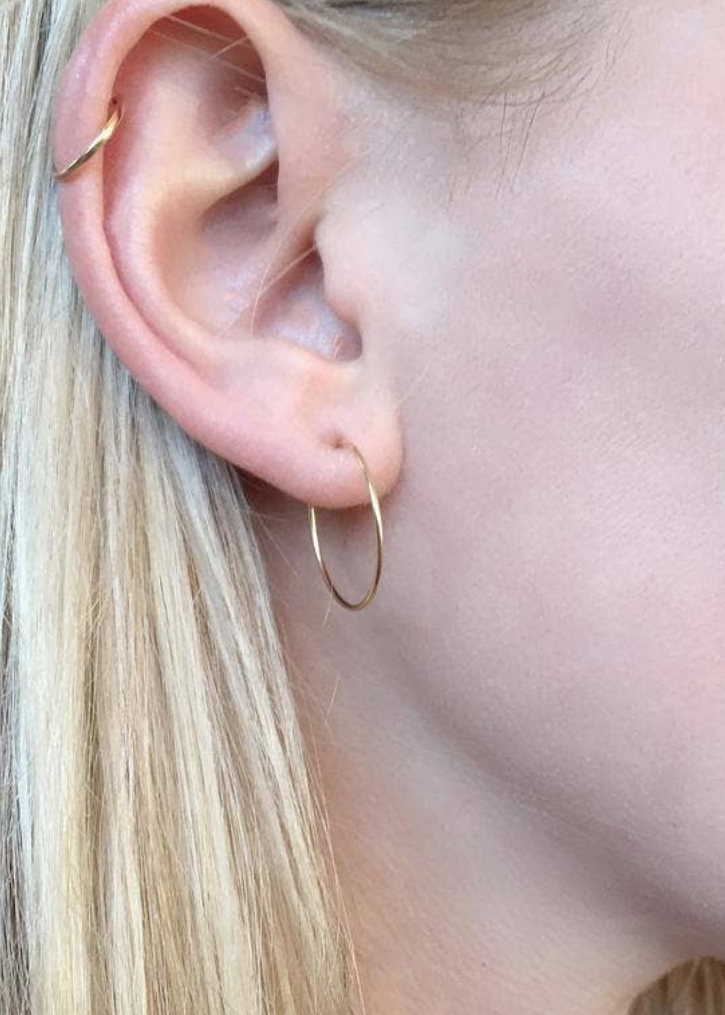 Delilah hoops