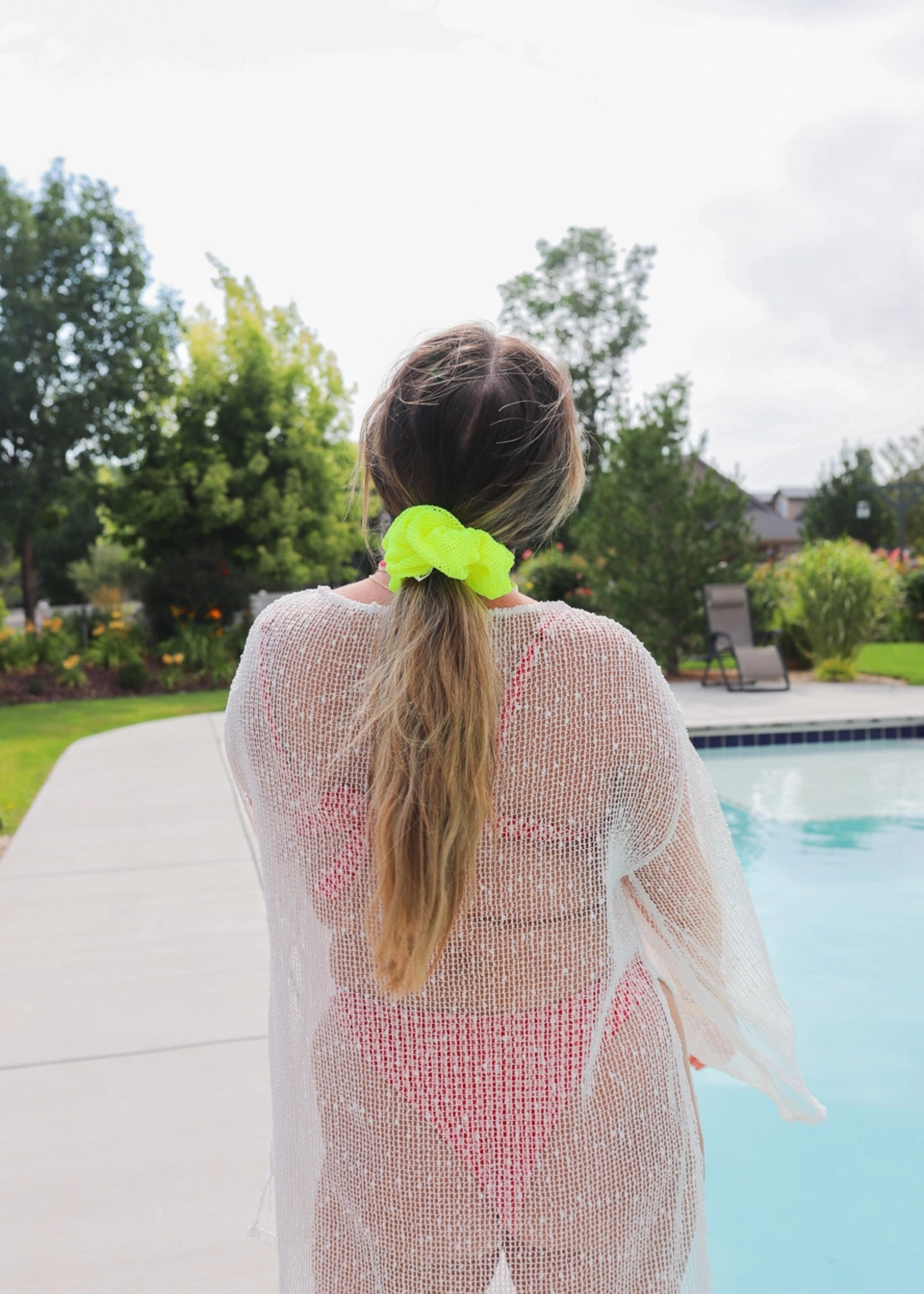 Oversized mesh scrunchie, neon