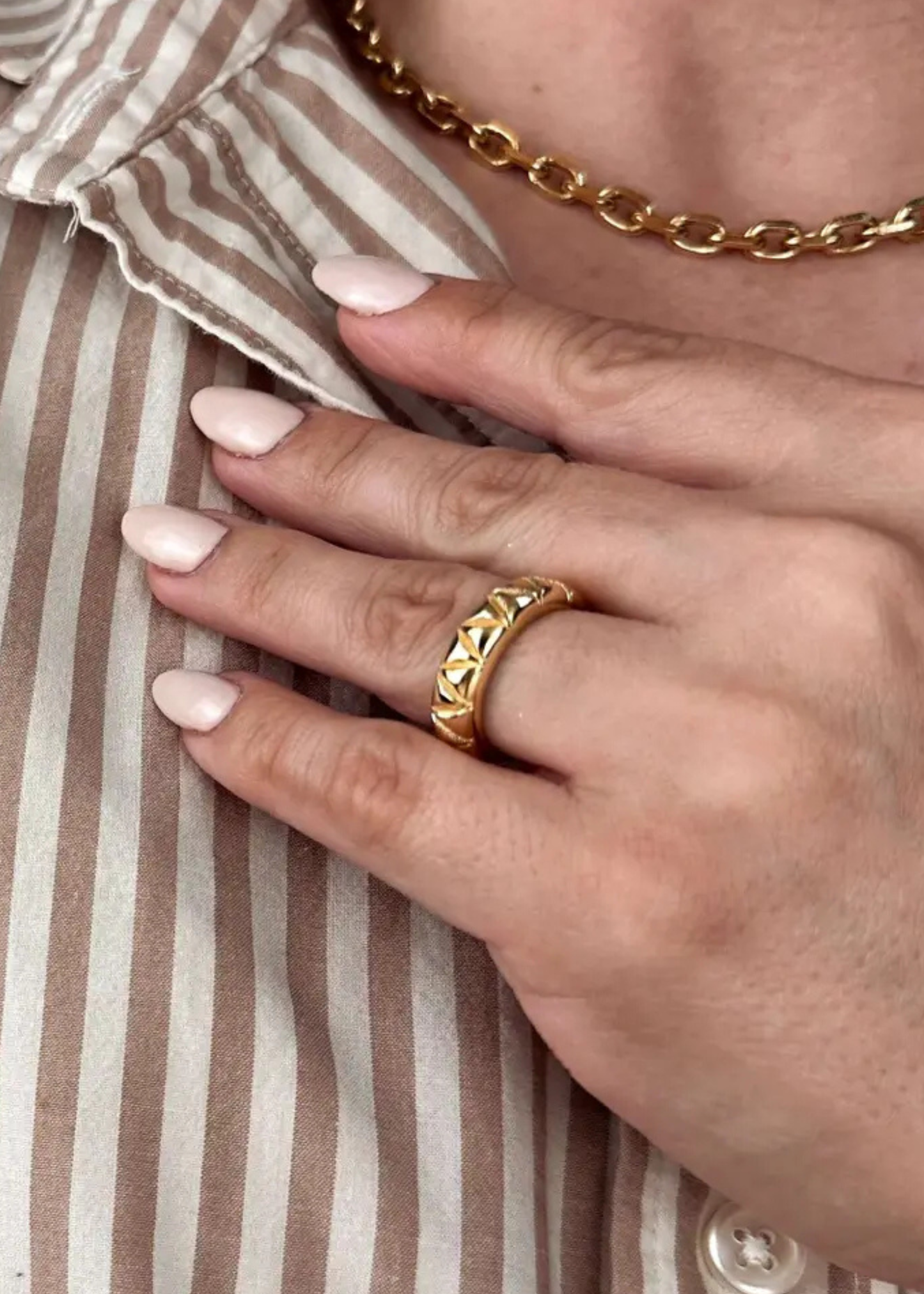 Diamond cut band ring