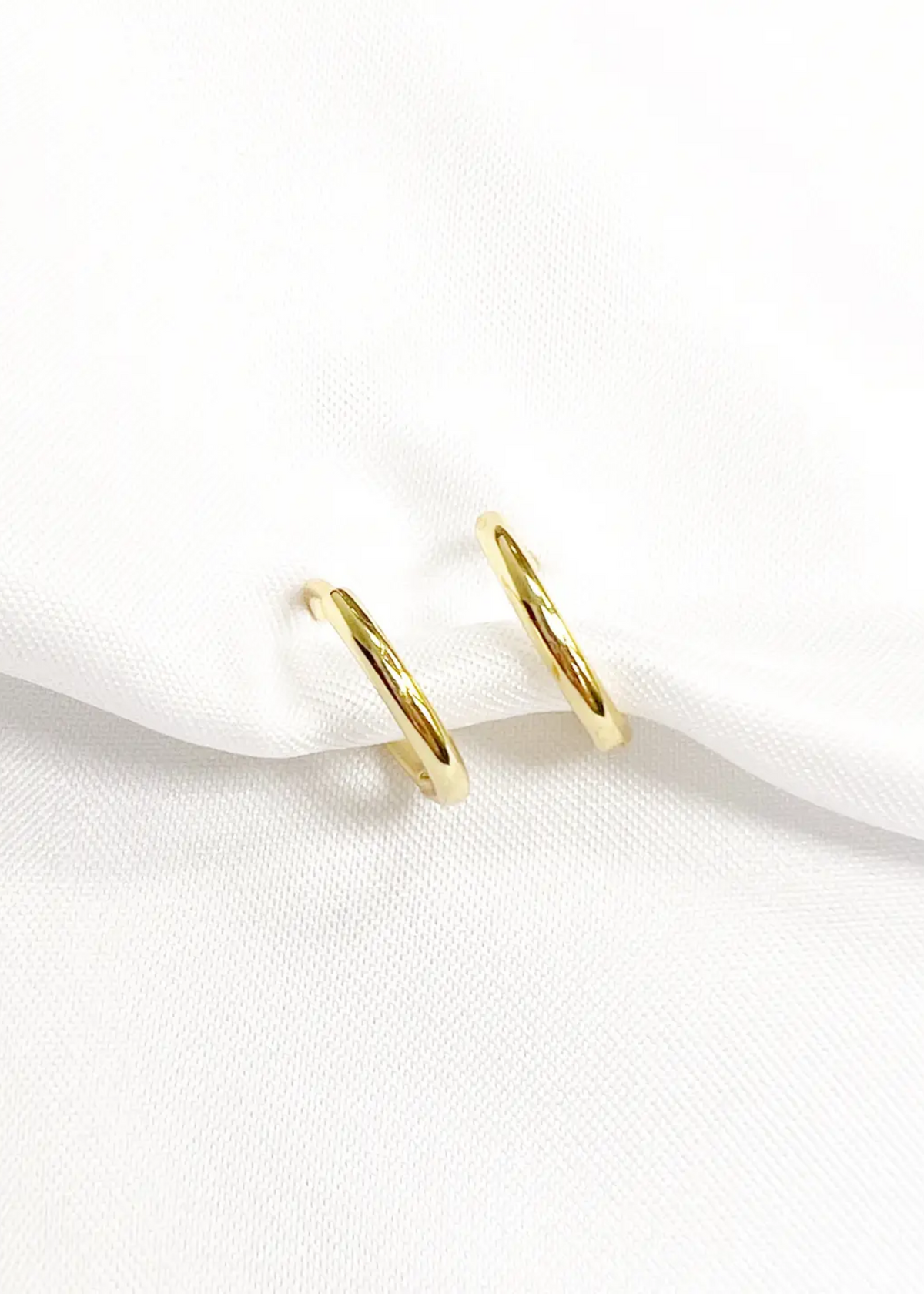 Soleil huggie hoops