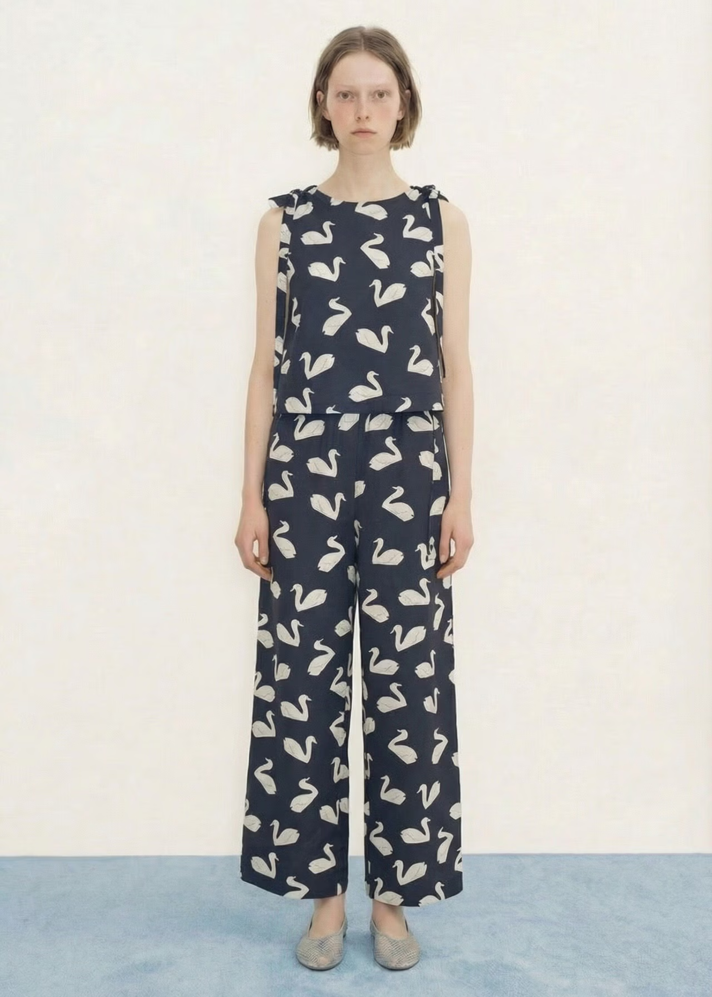 Swans top