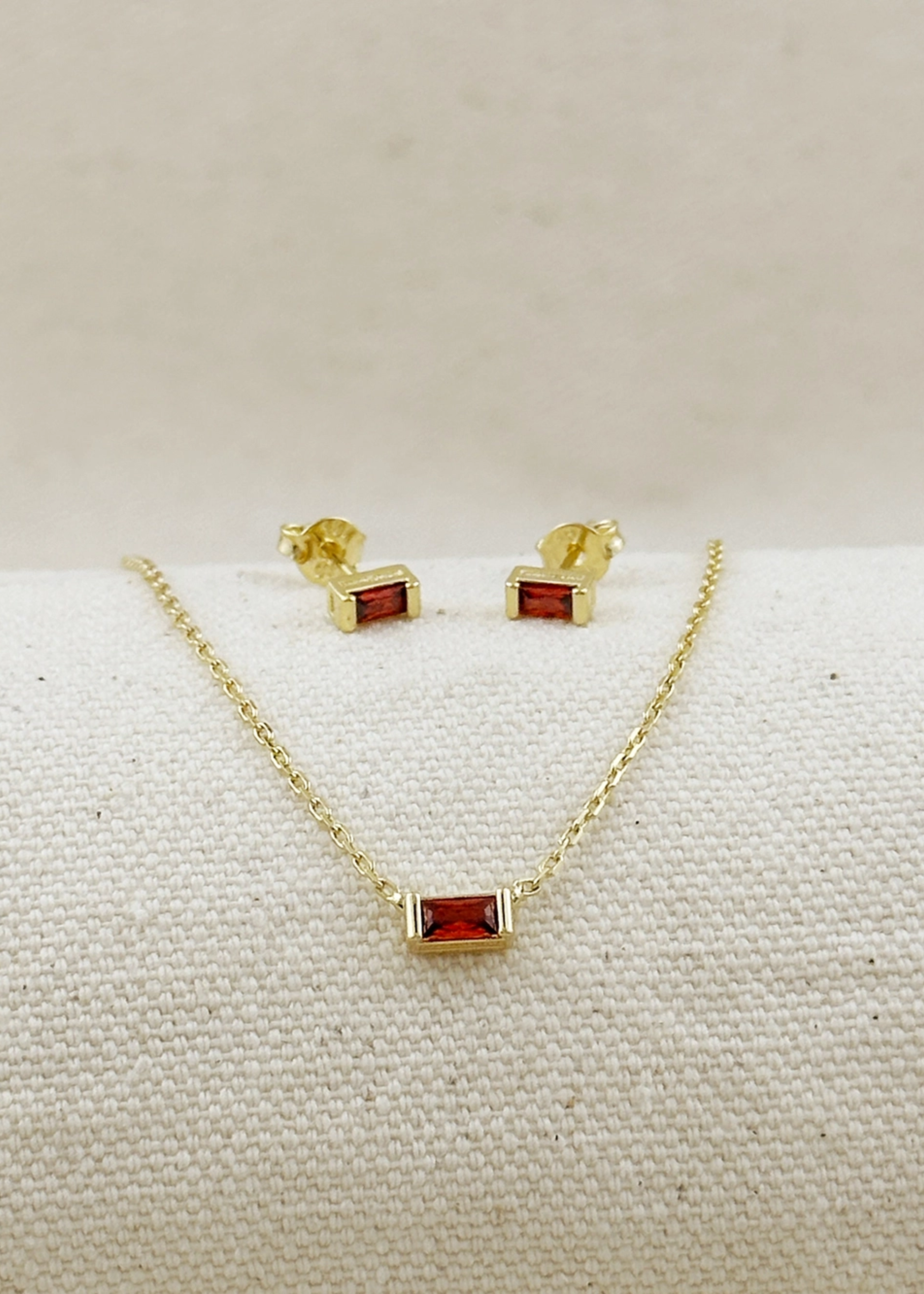 January birthstone necklace