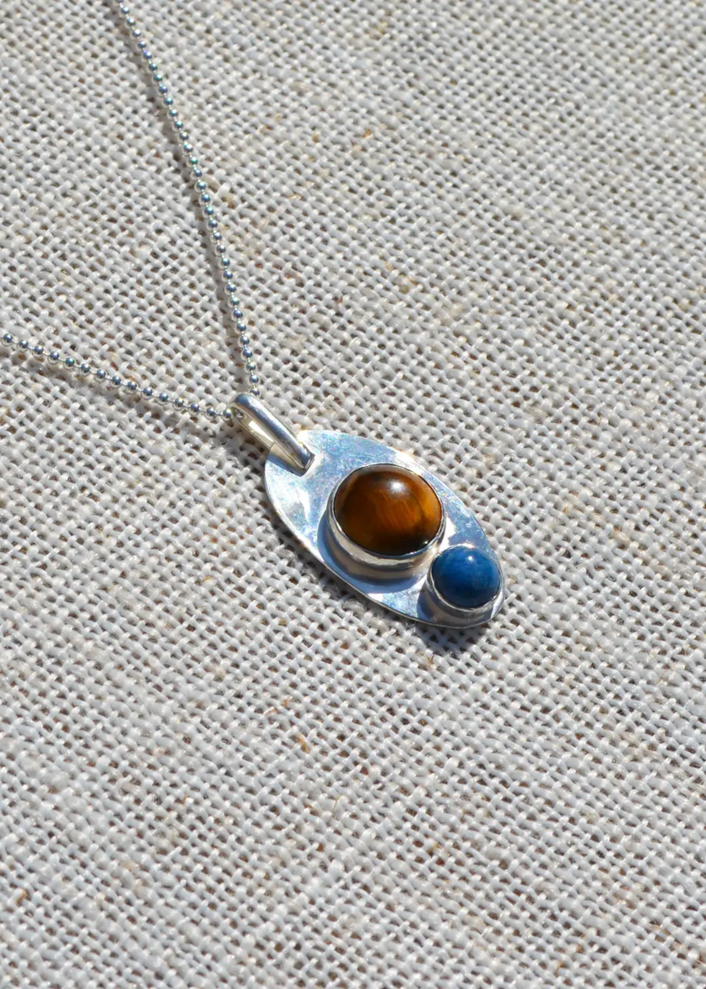 Tiger's eye pendant necklace