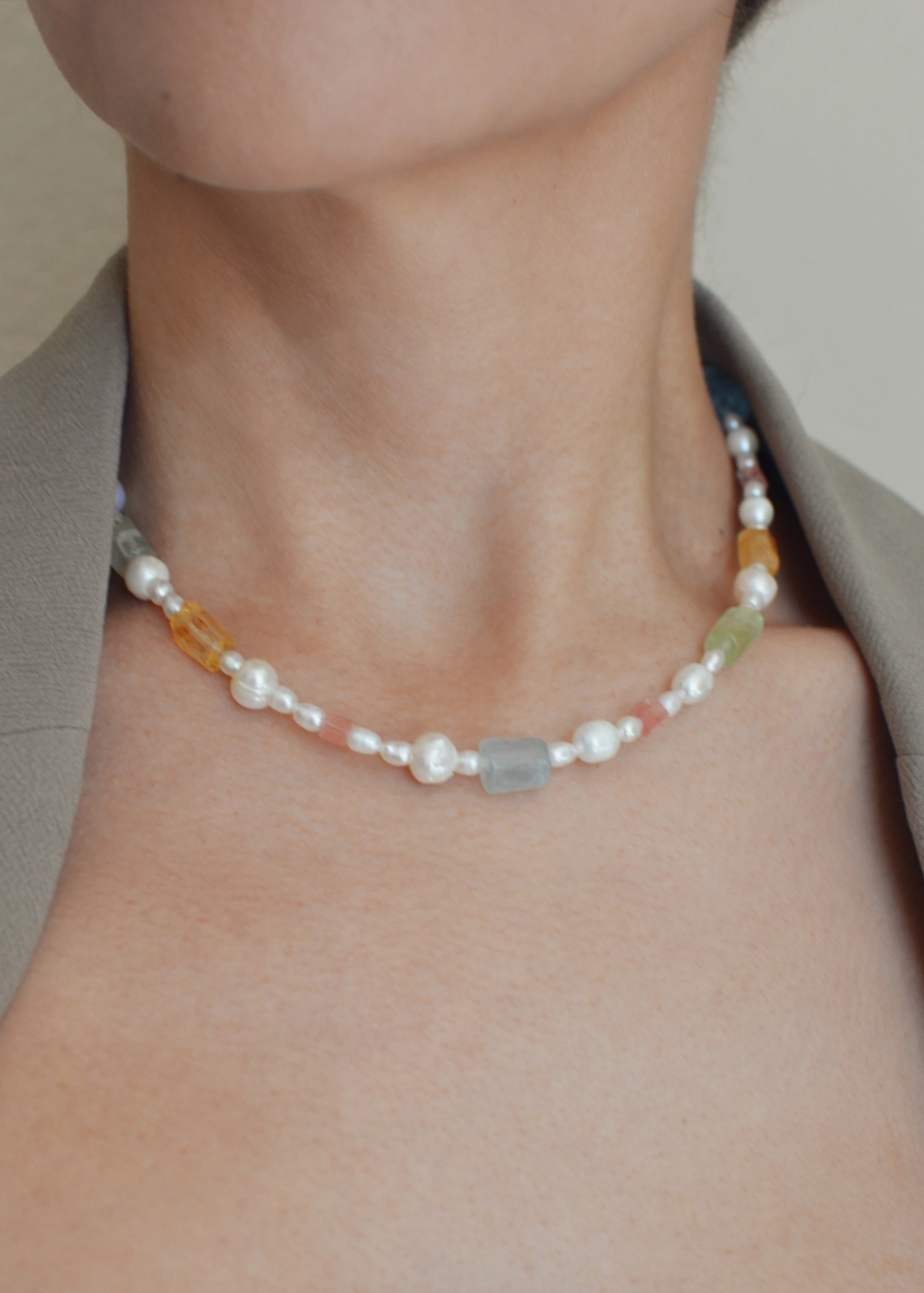 Raw stone pearl necklace