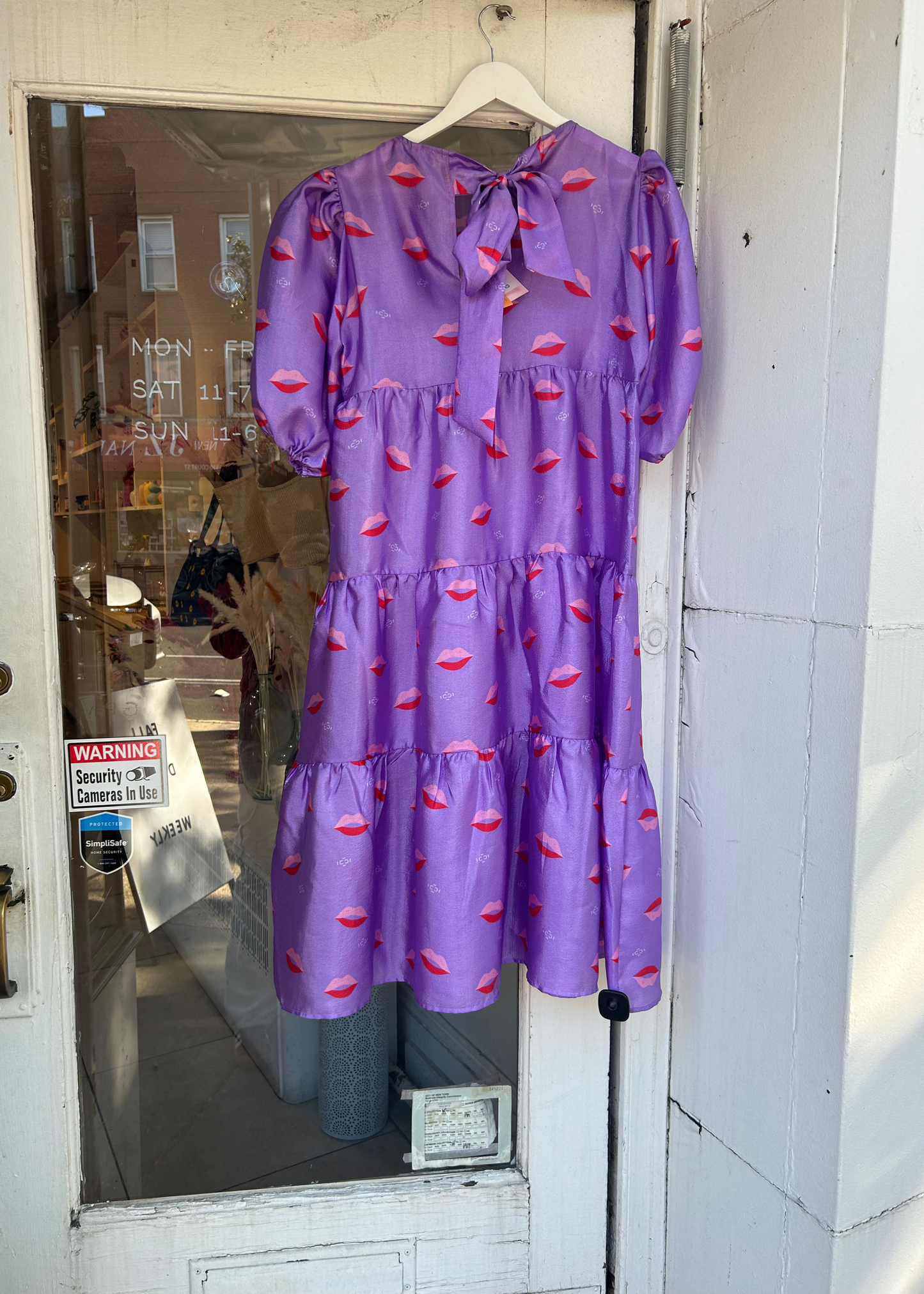 Lilicras dress,  lilac lips