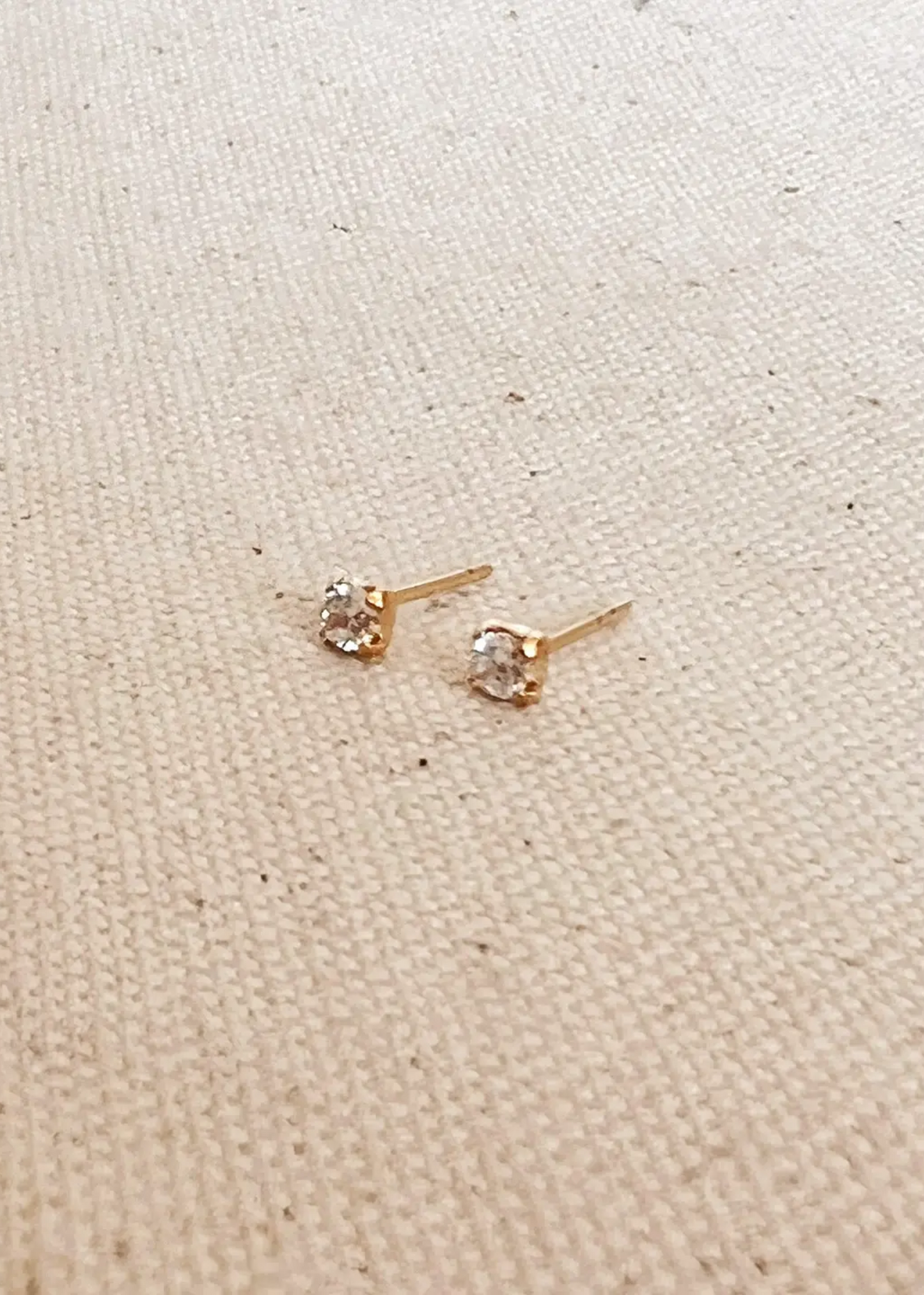 Ocean studs, 2mm