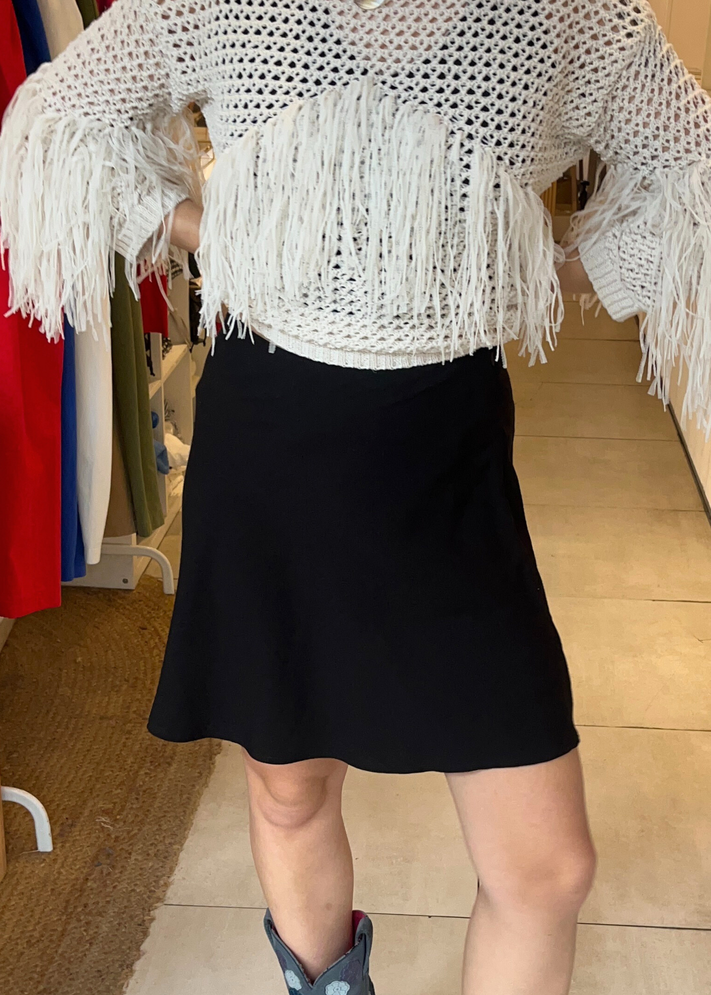 Short and simple skirt, black