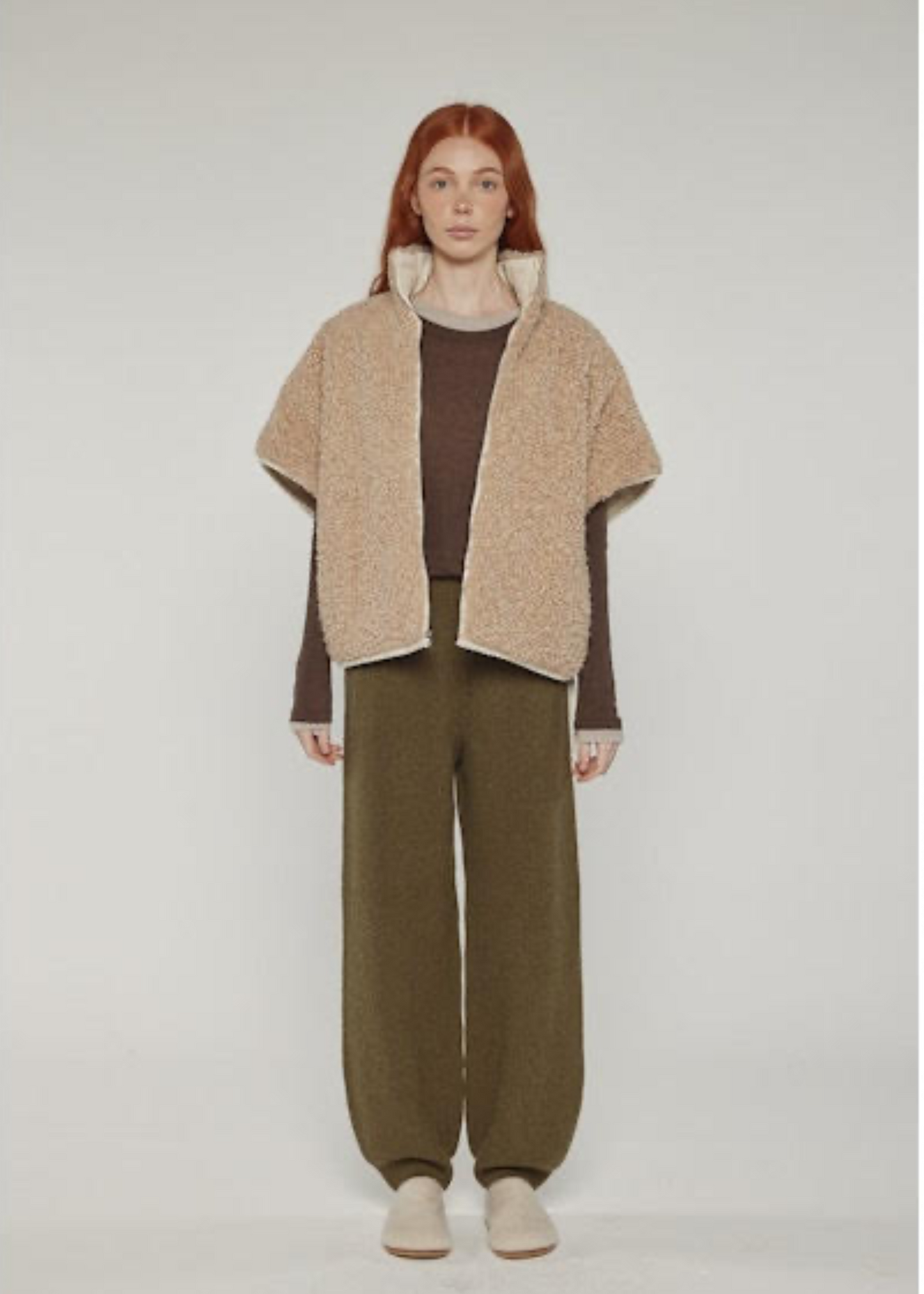 Reversible high-neck vest