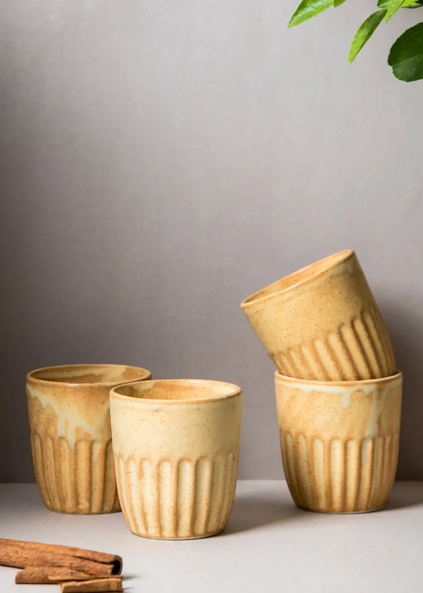 Stoneware drinking cup, beige