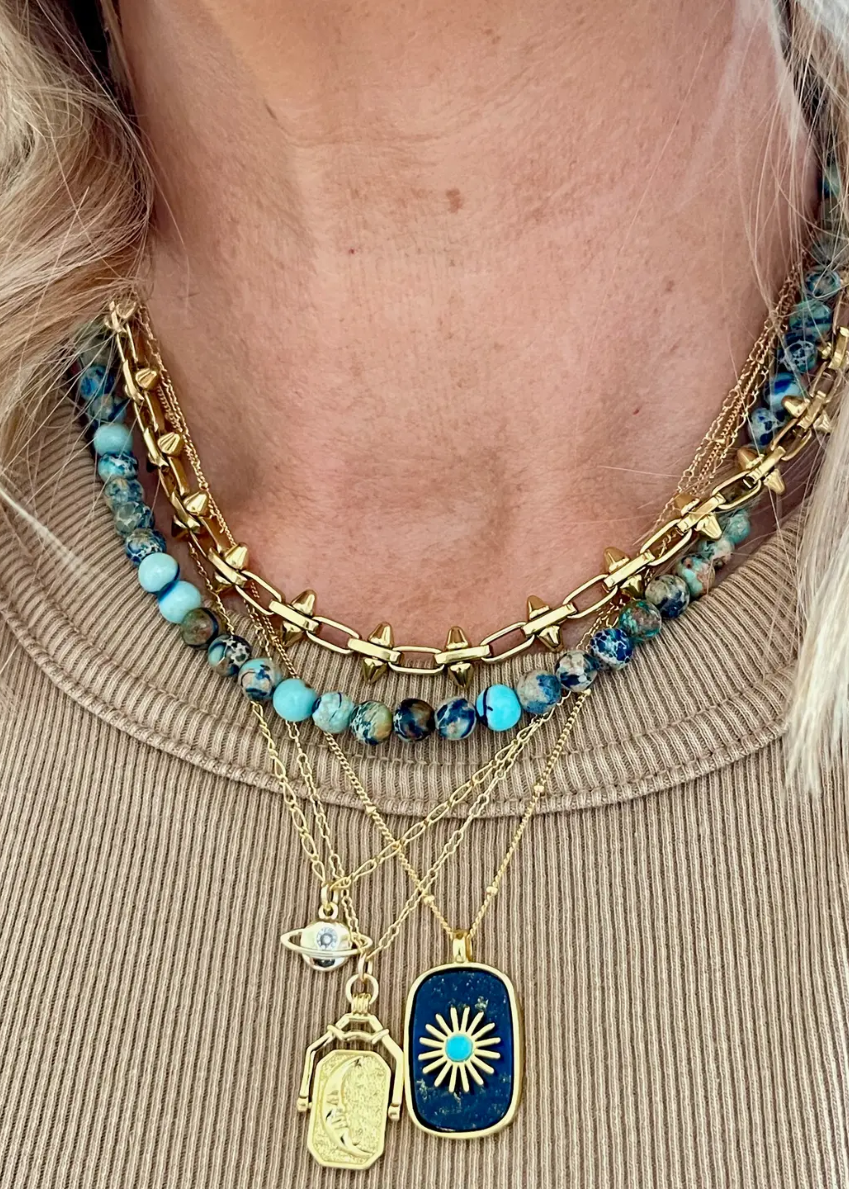 Eos necklace