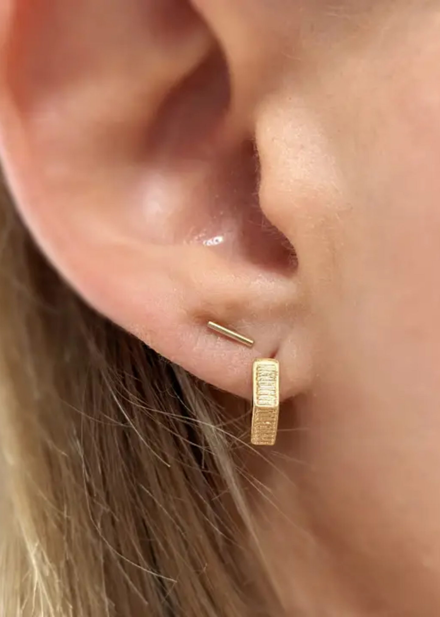 Petite bar stud earrings