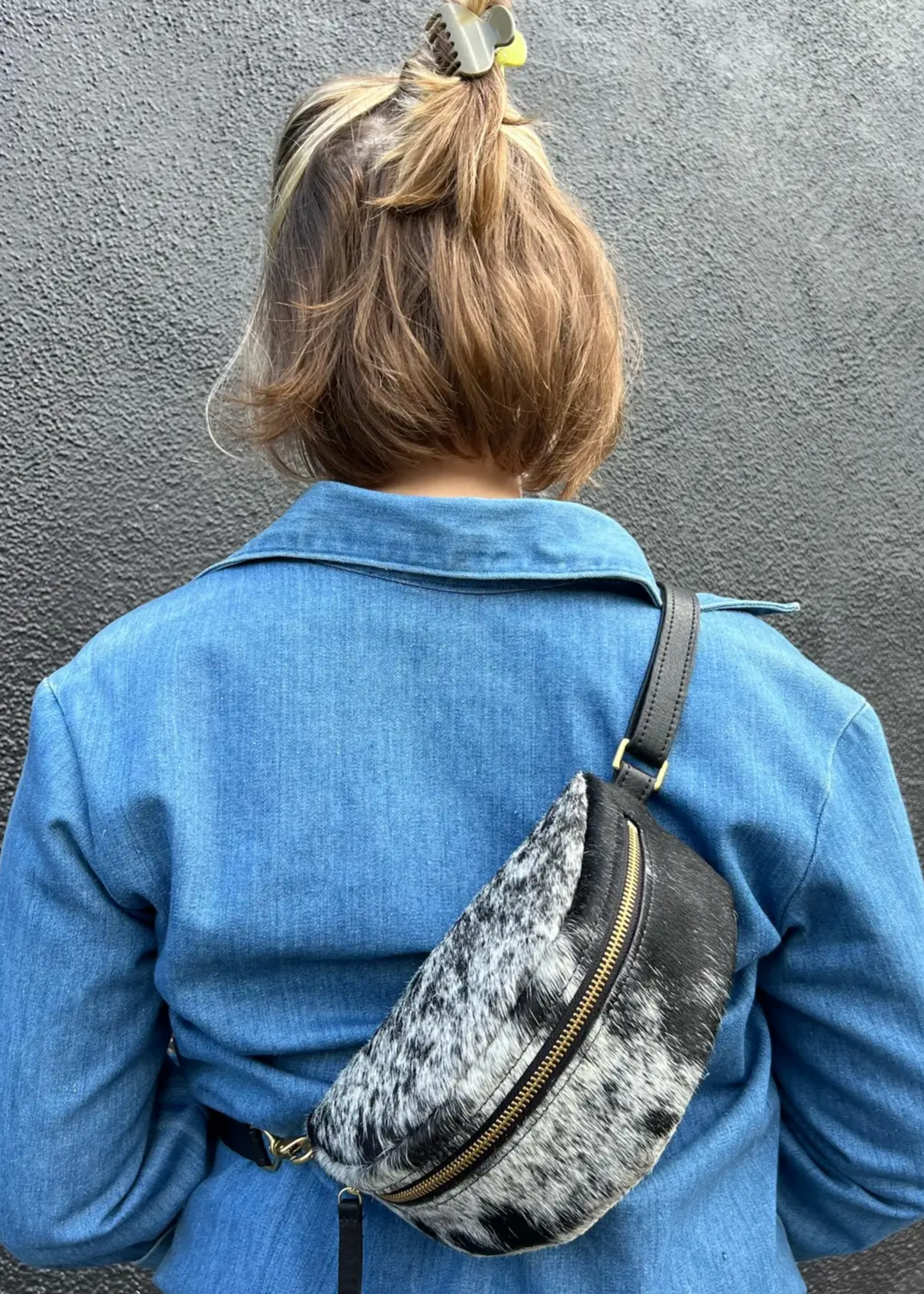 Bum bag, salt and pepper