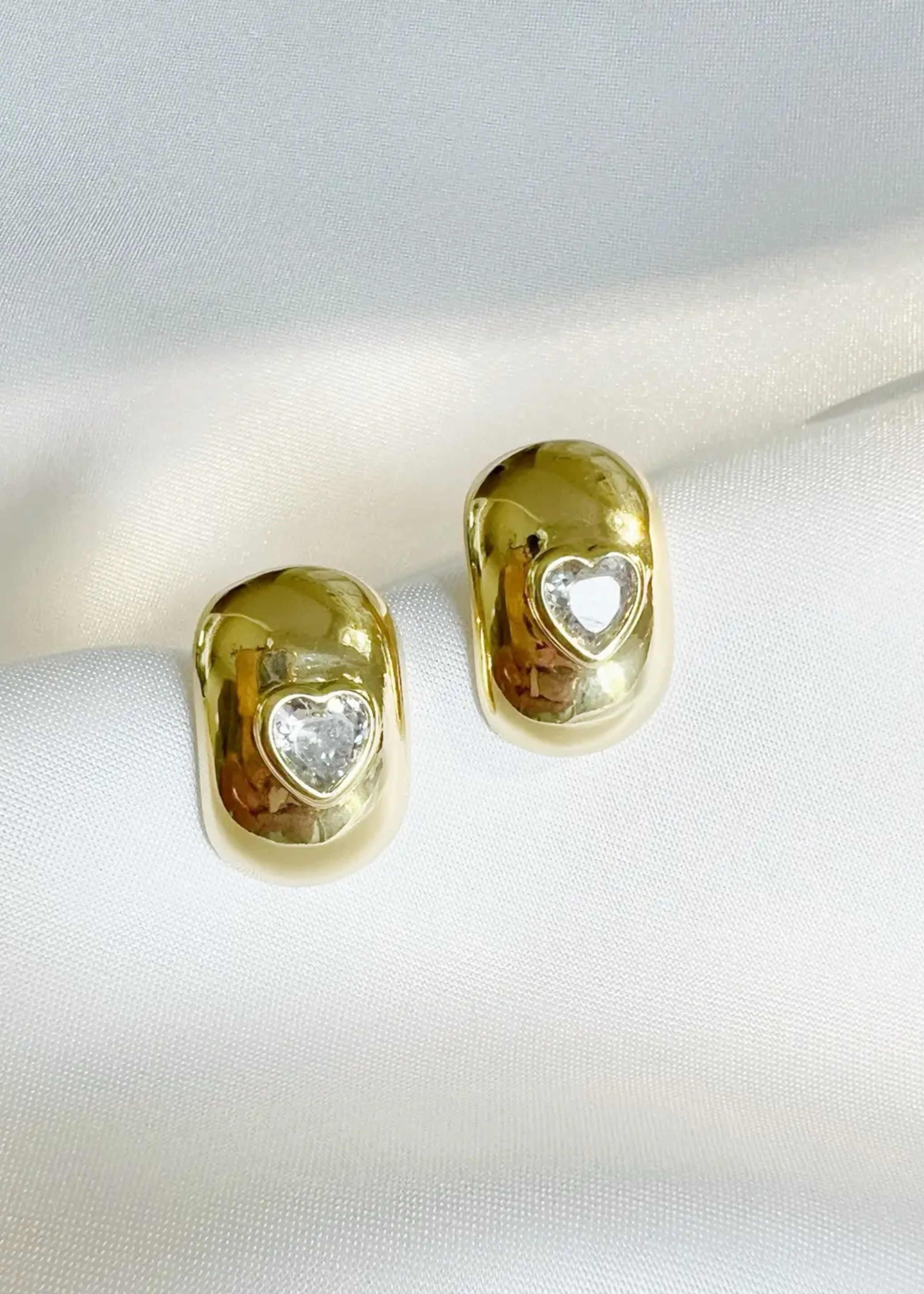 Dome heart studs