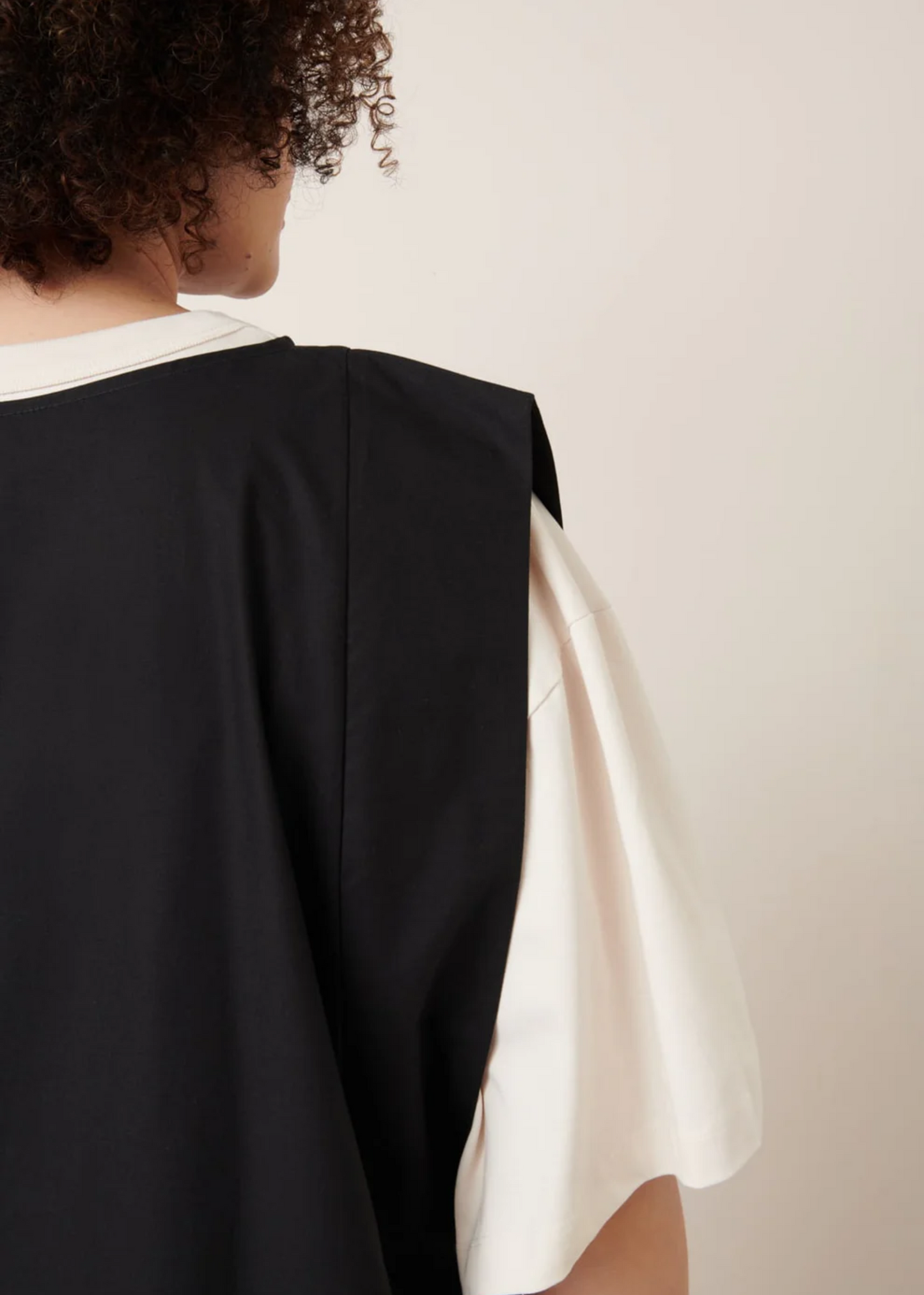 Raven pinafore