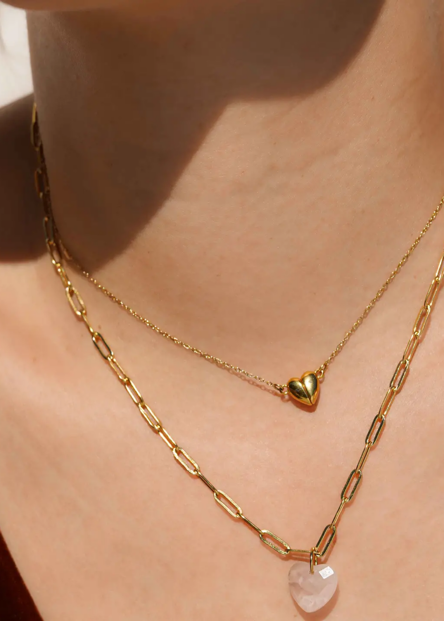 Magnet hearts necklace