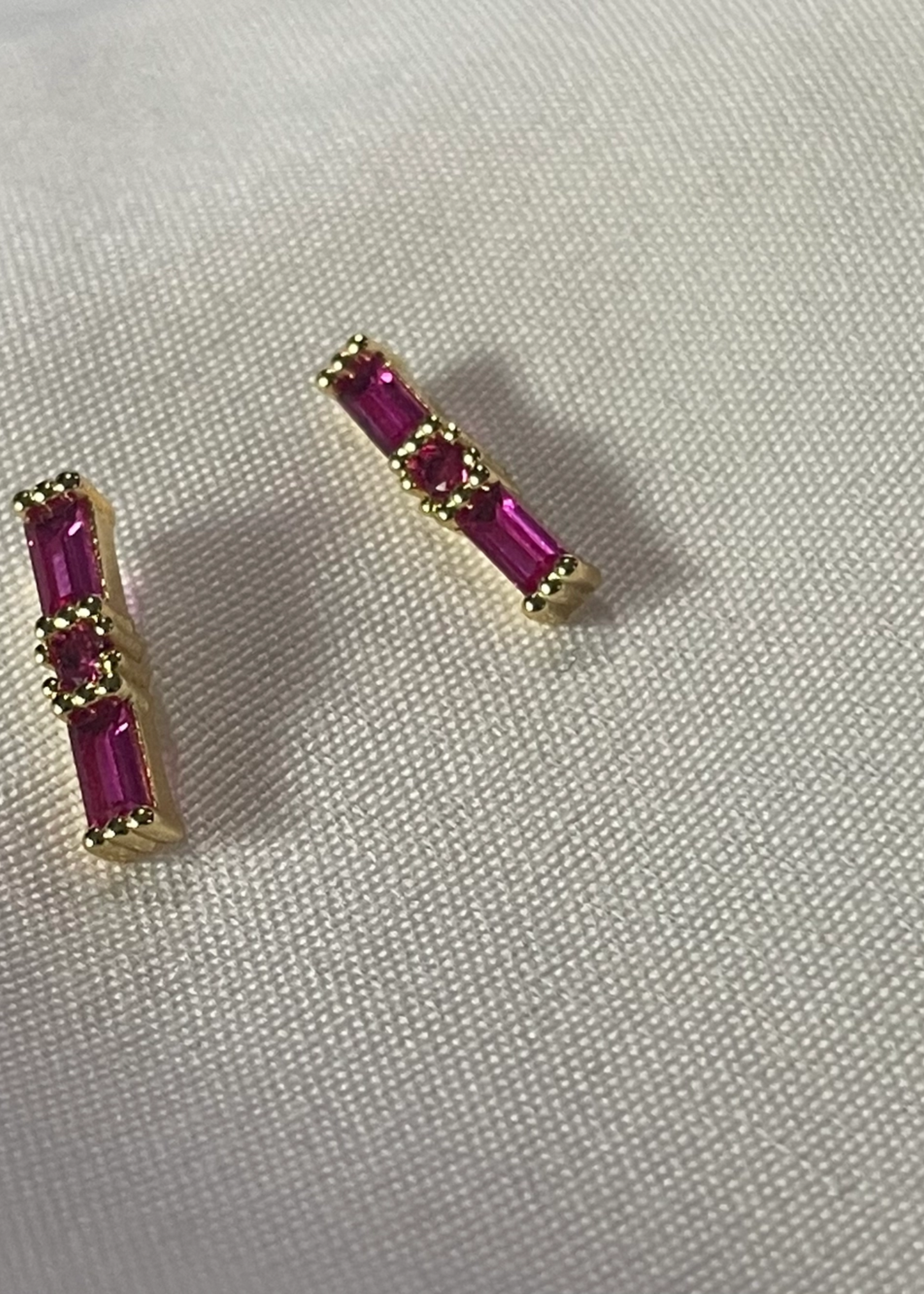 Fuchsia stud earrings