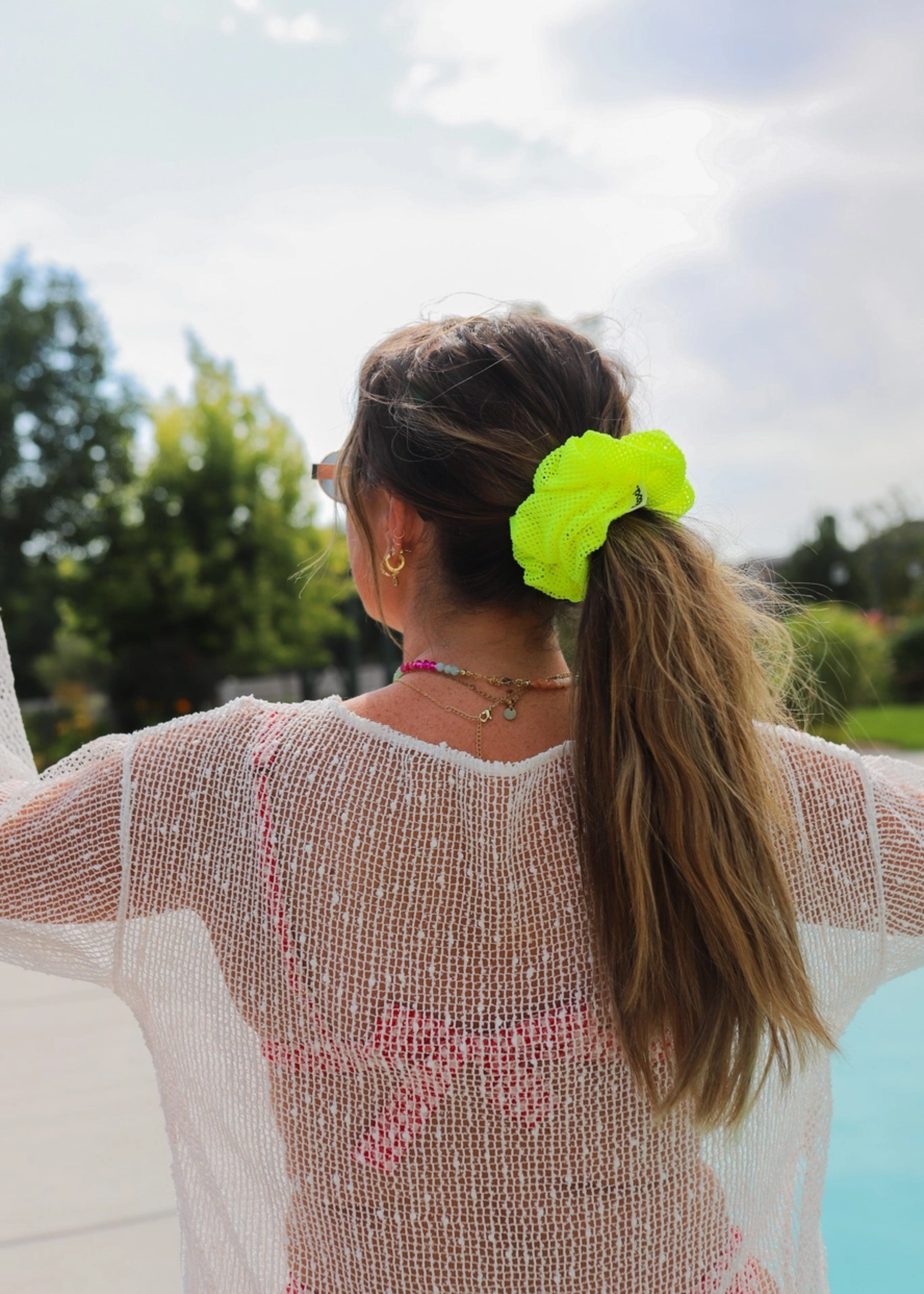 Oversized mesh scrunchie, neon