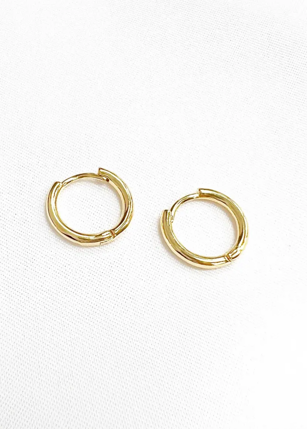 Soleil huggie hoops