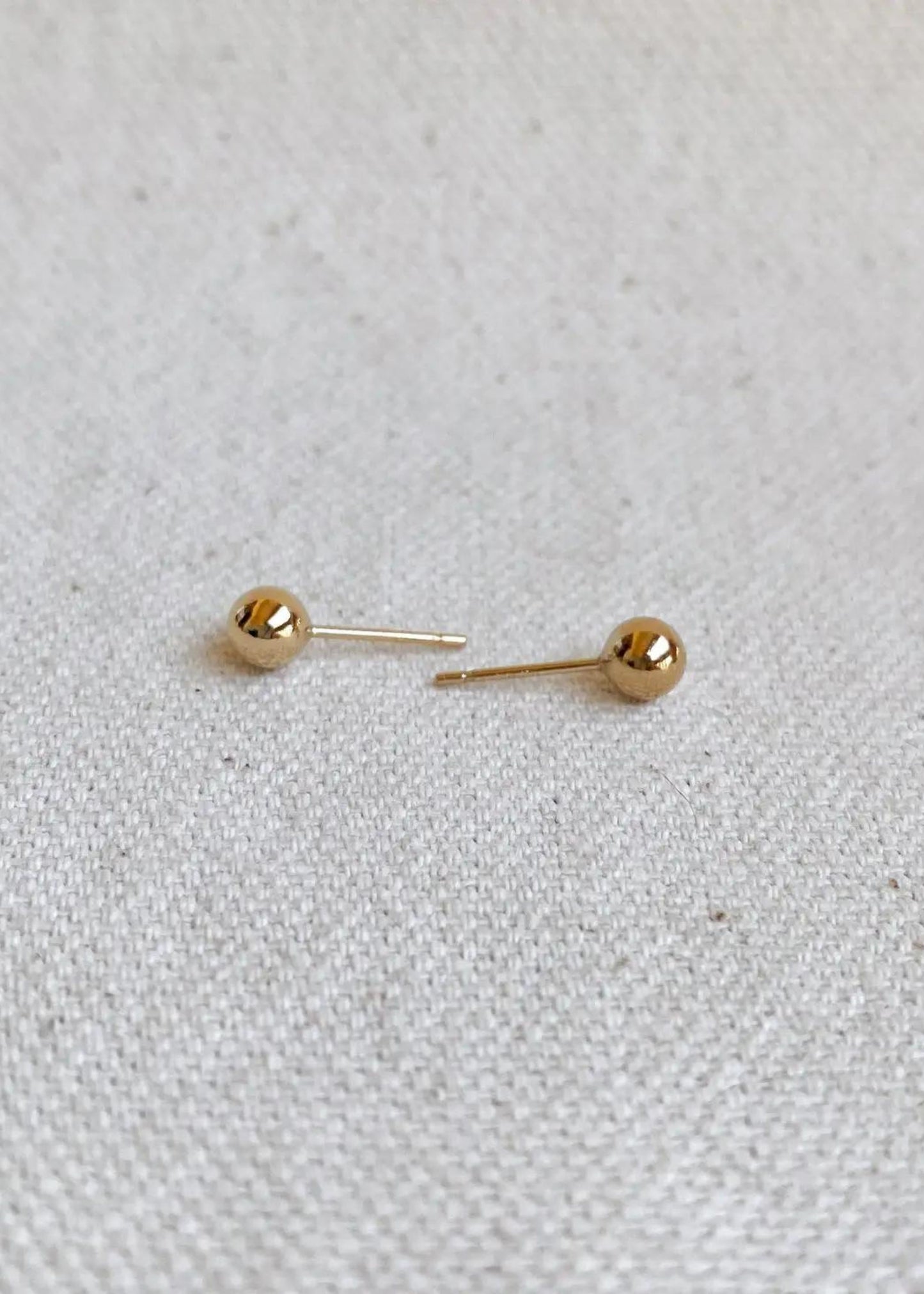 Le soleil studs