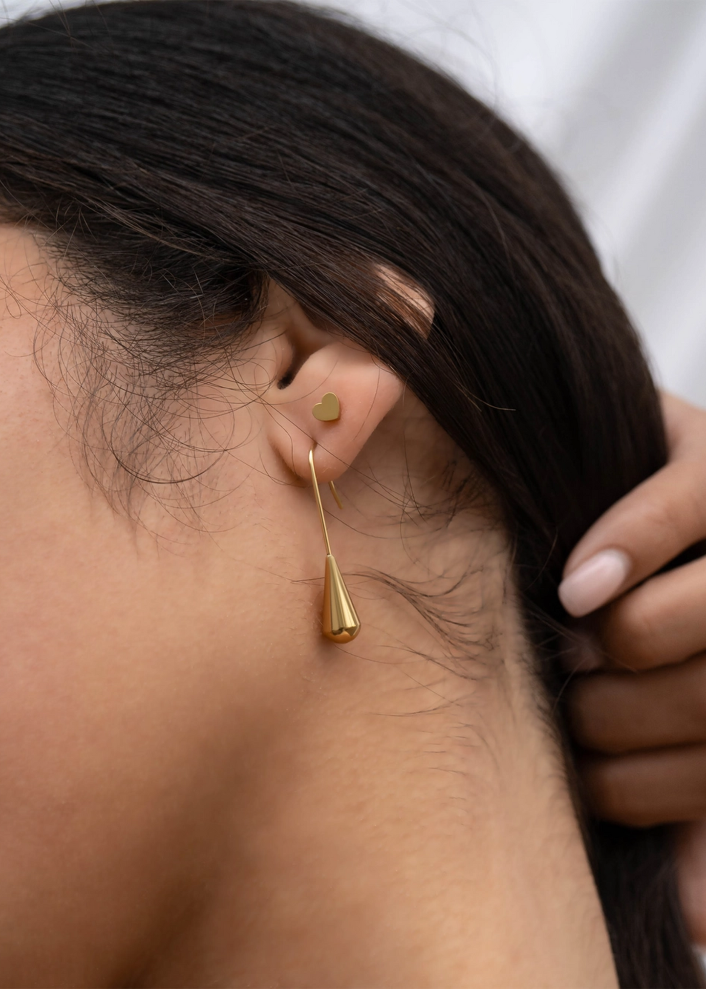 Drop earrings, gold